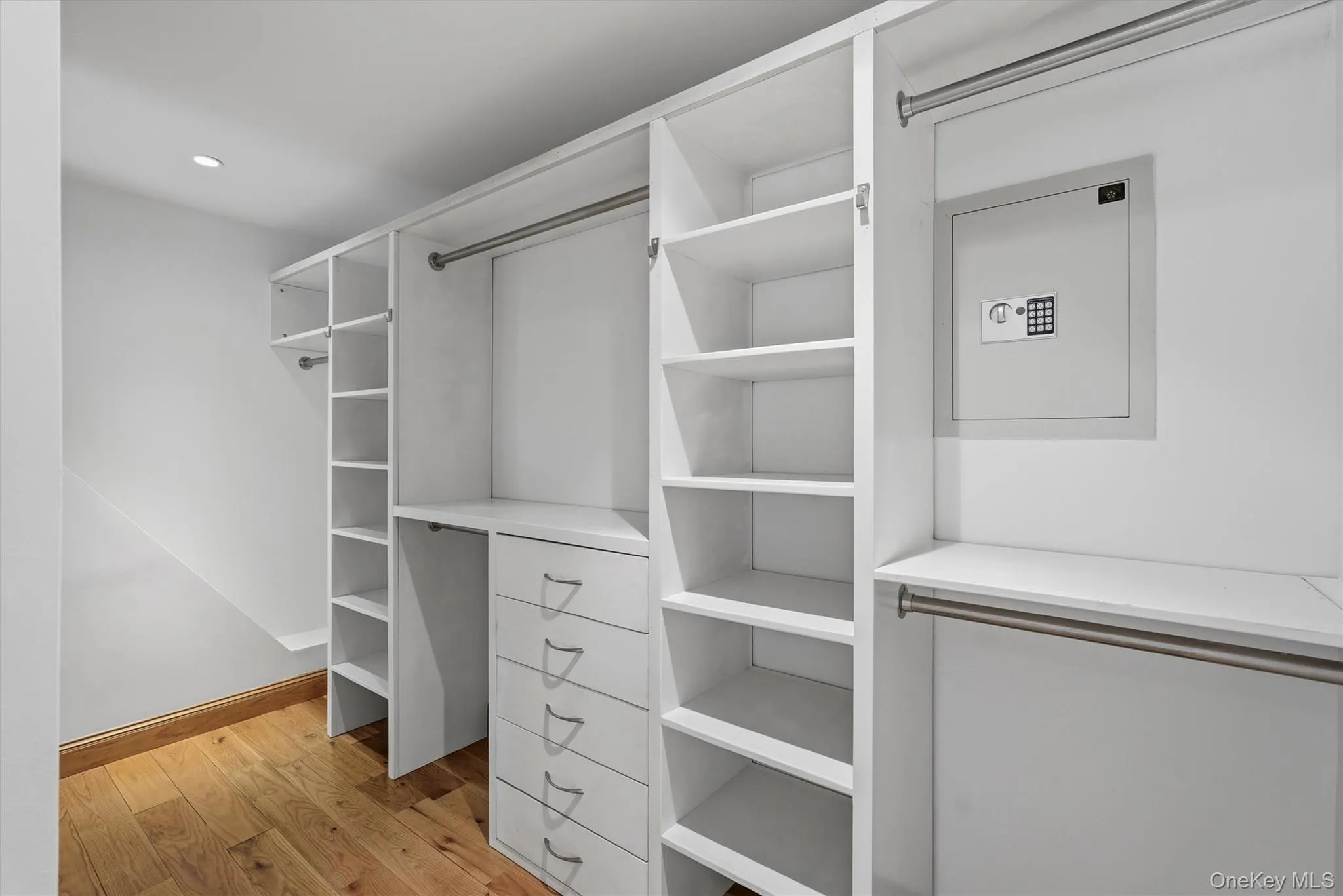 172 Grand Street, Cortlandt, NY, 2 Bedrooms Bedrooms, 6 Rooms Rooms,2 BathroomsBathrooms,Residential Lease,For Rent,Grand,0,1051469 172 Grand Street, Cortlandt, NY, 2 Bedrooms Bedrooms, 6 Rooms Rooms,2 BathroomsBathrooms,Residential Lease,For Rent,Grand,0,1051469