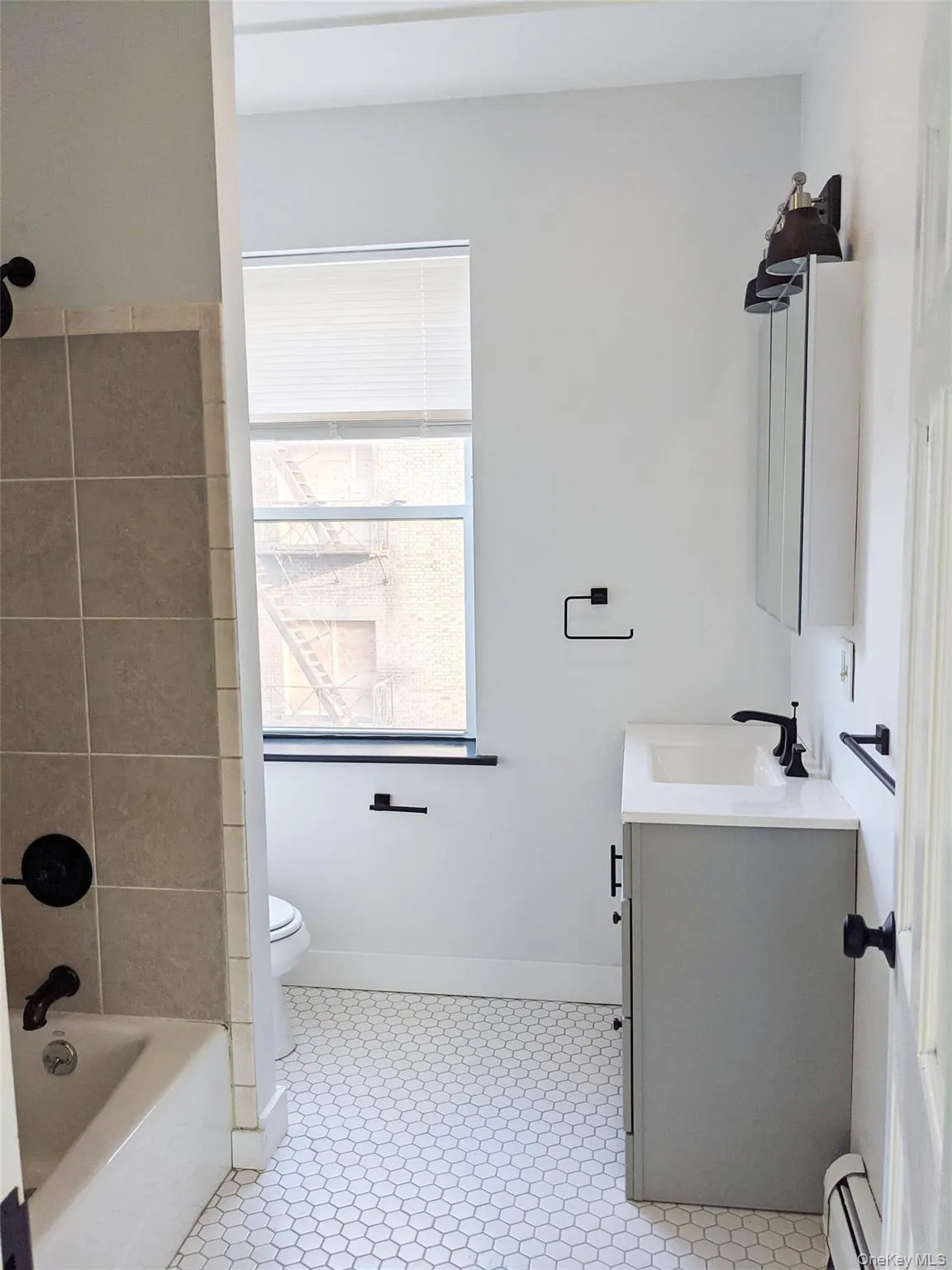 26 Academy Street, Poughkeepsie, NY, 1 Bedroom Bedrooms, 4 Rooms Rooms,1 BathroomBathrooms,Residential Lease,For Rent,Academy,0,1051474 26 Academy Street, Poughkeepsie, NY, 1 Bedroom Bedrooms, 4 Rooms Rooms,1 BathroomBathrooms,Residential Lease,For Rent,Academy,0,1051474