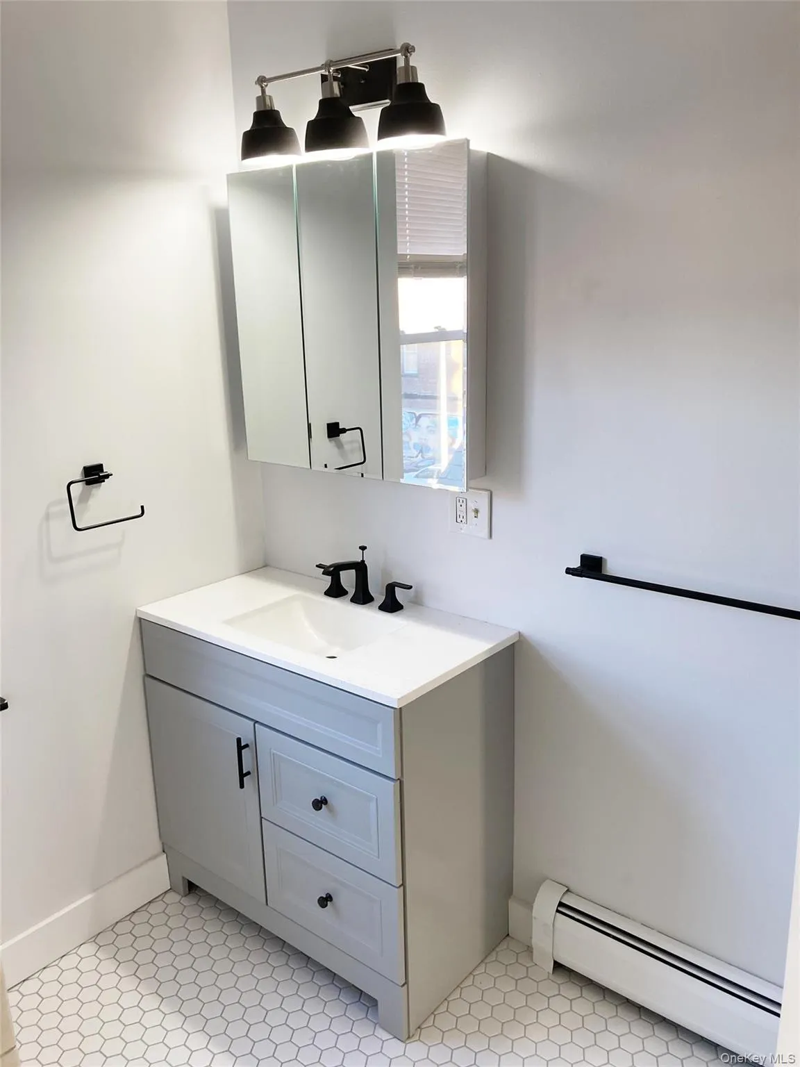 26 Academy Street, Poughkeepsie, NY, 1 Bedroom Bedrooms, 4 Rooms Rooms,1 BathroomBathrooms,Residential Lease,For Rent,Academy,0,1051474 26 Academy Street, Poughkeepsie, NY, 1 Bedroom Bedrooms, 4 Rooms Rooms,1 BathroomBathrooms,Residential Lease,For Rent,Academy,0,1051474