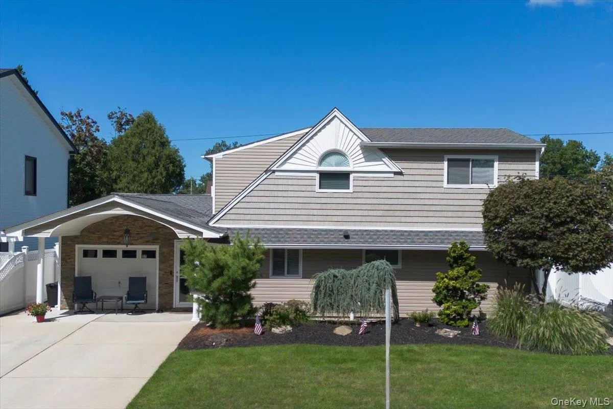 57 Elbow Lane, Hempstead, NY, 4 Bedrooms Bedrooms, 7 Rooms Rooms,2 BathroomsBathrooms,Residential,For Rent,Elbow,0,1051478 57 Elbow Lane, Hempstead, NY, 4 Bedrooms Bedrooms, 7 Rooms Rooms,2 BathroomsBathrooms,Residential,For Rent,Elbow,0,1051478
