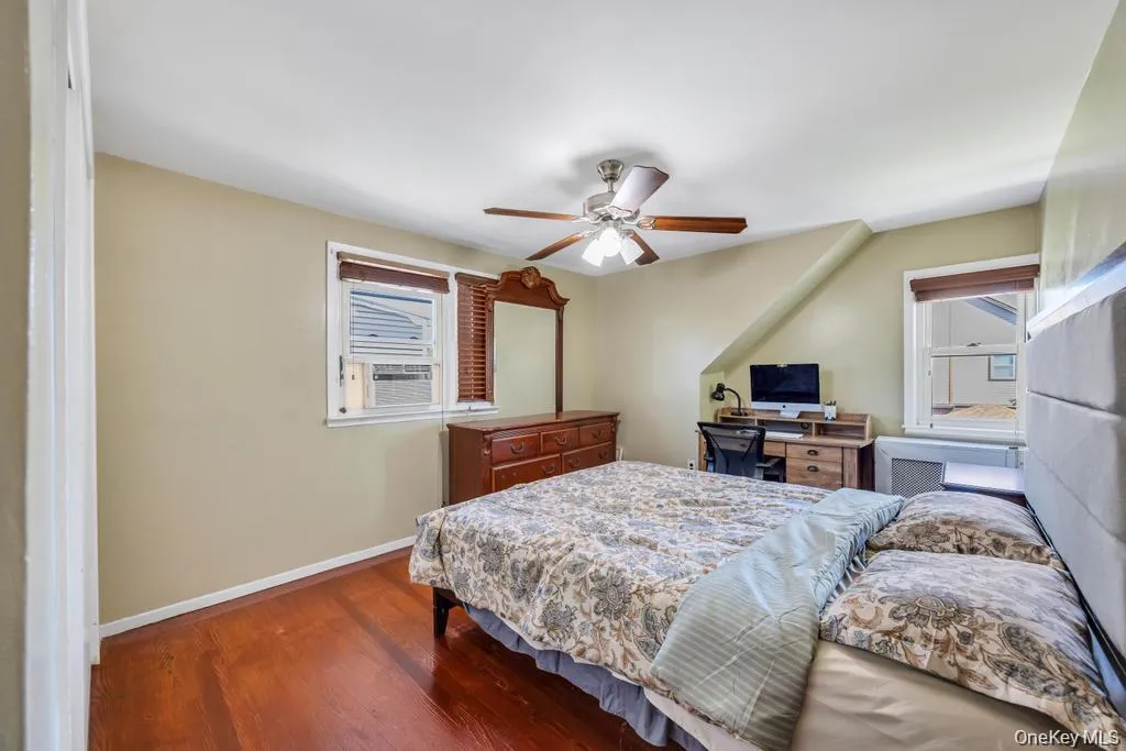48 Liberty Avenue, North Hempstead, NY, 4 Bedrooms Bedrooms, 8 Rooms Rooms,3 BathroomsBathrooms,Residential,For Rent,Liberty,0,1051480 48 Liberty Avenue, North Hempstead, NY, 4 Bedrooms Bedrooms, 8 Rooms Rooms,3 BathroomsBathrooms,Residential,For Rent,Liberty,0,1051480