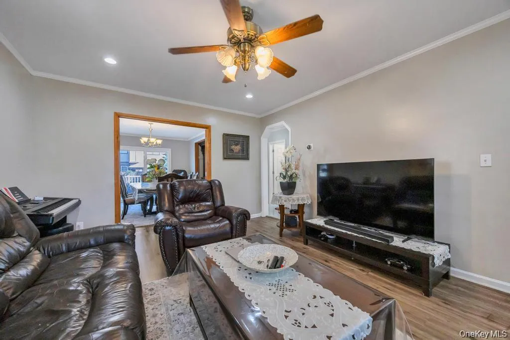 48 Liberty Avenue, North Hempstead, NY, 4 Bedrooms Bedrooms, 8 Rooms Rooms,3 BathroomsBathrooms,Residential,For Rent,Liberty,0,1051480 48 Liberty Avenue, North Hempstead, NY, 4 Bedrooms Bedrooms, 8 Rooms Rooms,3 BathroomsBathrooms,Residential,For Rent,Liberty,0,1051480