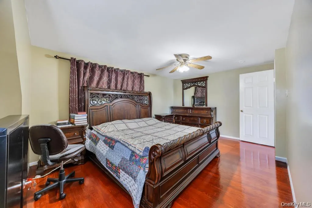48 Liberty Avenue, North Hempstead, NY, 4 Bedrooms Bedrooms, 8 Rooms Rooms,3 BathroomsBathrooms,Residential,For Rent,Liberty,0,1051480 48 Liberty Avenue, North Hempstead, NY, 4 Bedrooms Bedrooms, 8 Rooms Rooms,3 BathroomsBathrooms,Residential,For Rent,Liberty,0,1051480