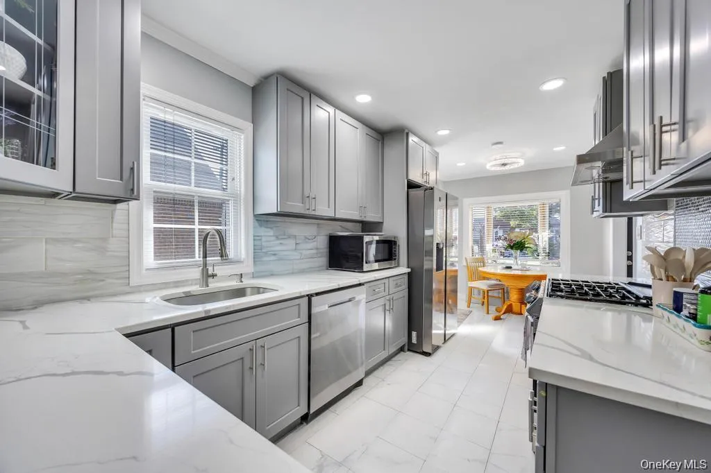 48 Liberty Avenue, North Hempstead, NY, 4 Bedrooms Bedrooms, 8 Rooms Rooms,3 BathroomsBathrooms,Residential,For Rent,Liberty,0,1051480 48 Liberty Avenue, North Hempstead, NY, 4 Bedrooms Bedrooms, 8 Rooms Rooms,3 BathroomsBathrooms,Residential,For Rent,Liberty,0,1051480
