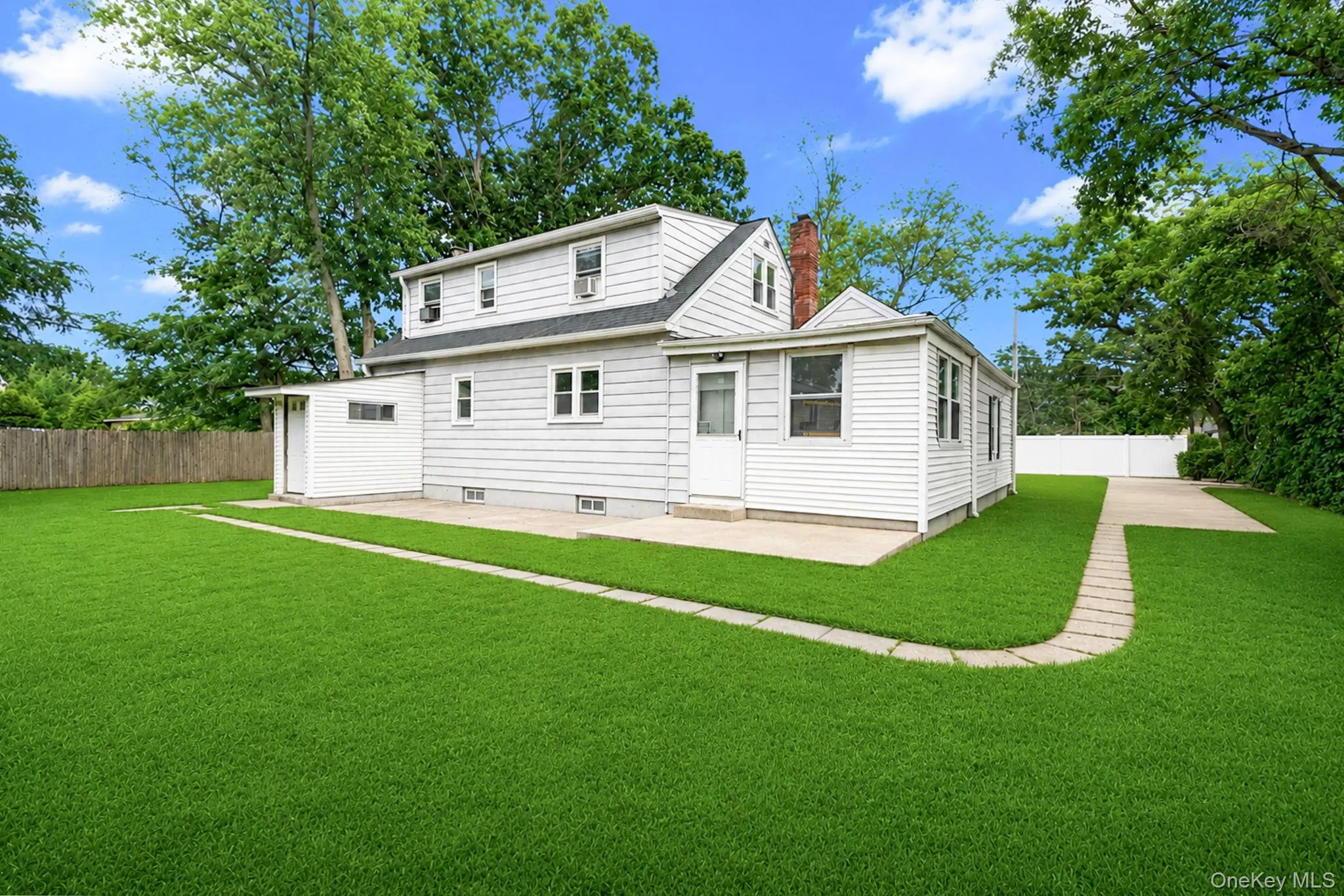 17 Maple Street, Islip, NY, 5 Bedrooms Bedrooms, 13 Rooms Rooms,3 BathroomsBathrooms,Residential,For Rent,Maple,0,1051481 17 Maple Street, Islip, NY, 5 Bedrooms Bedrooms, 13 Rooms Rooms,3 BathroomsBathrooms,Residential,For Rent,Maple,0,1051481