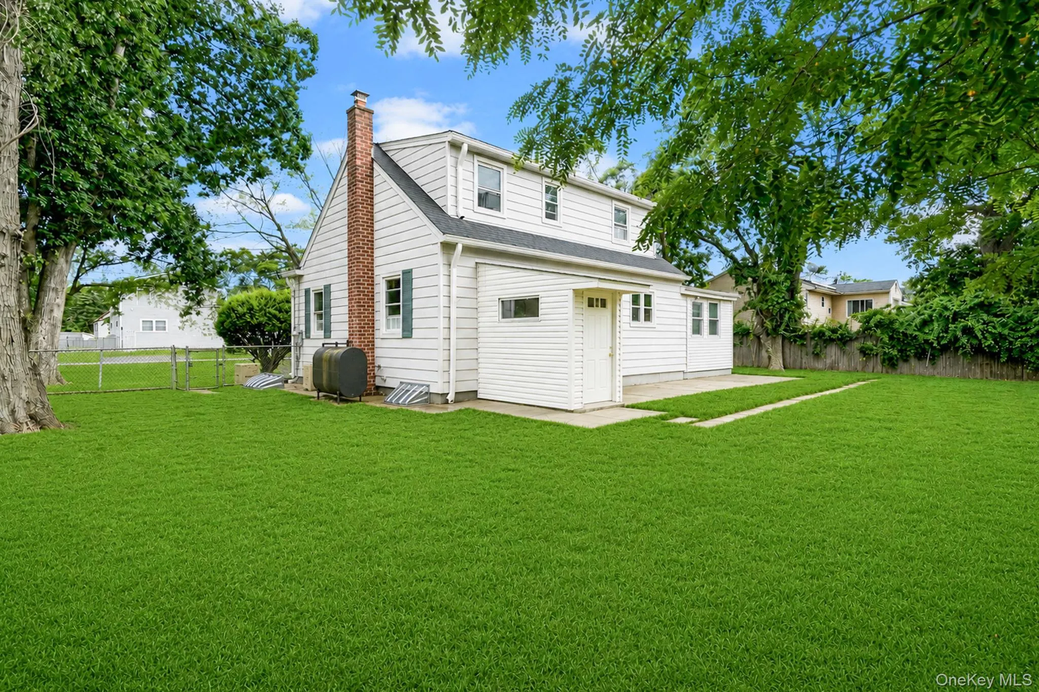 17 Maple Street, Islip, NY, 5 Bedrooms Bedrooms, 13 Rooms Rooms,3 BathroomsBathrooms,Residential,For Rent,Maple,0,1051481 17 Maple Street, Islip, NY, 5 Bedrooms Bedrooms, 13 Rooms Rooms,3 BathroomsBathrooms,Residential,For Rent,Maple,0,1051481