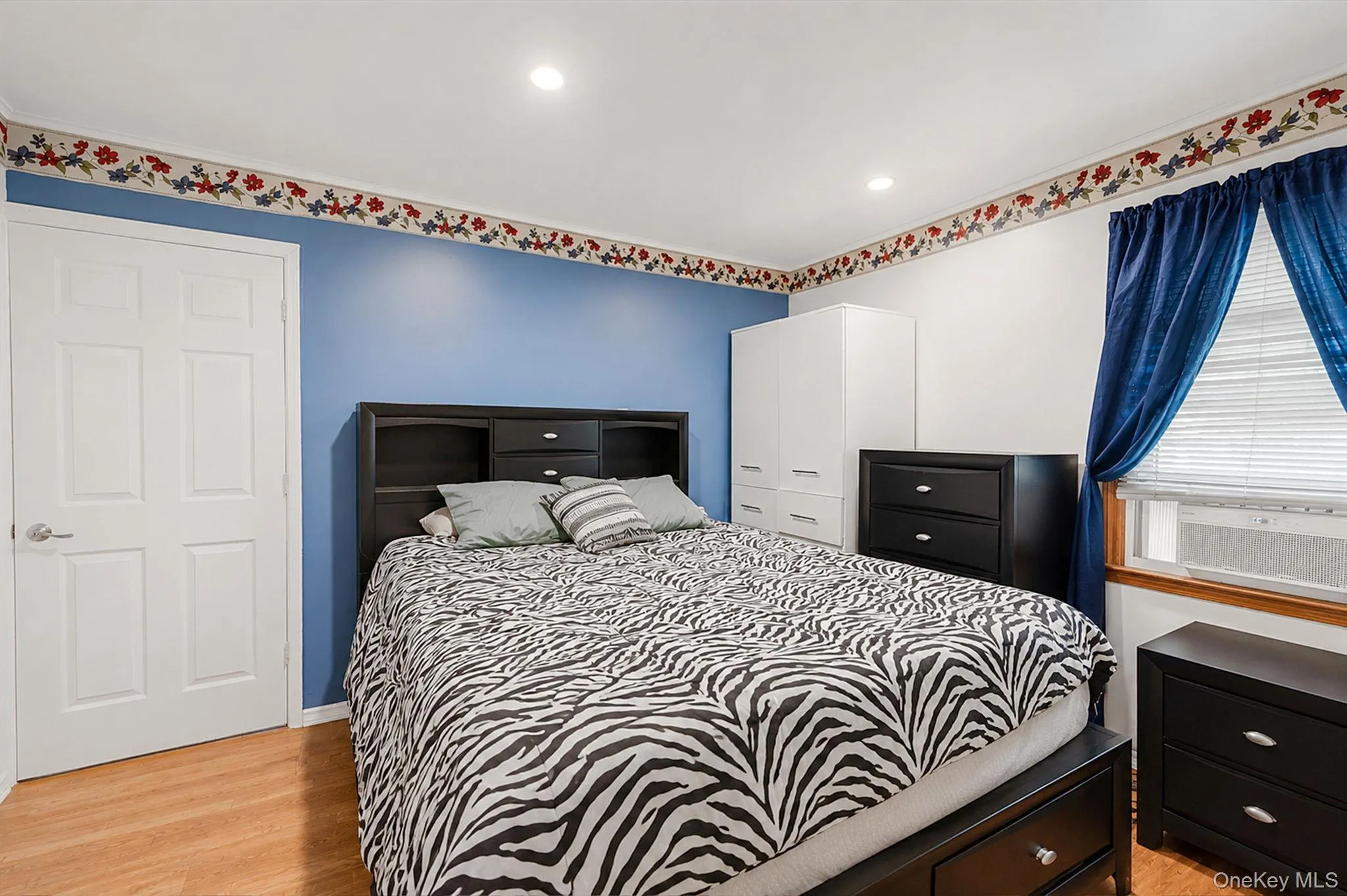 17 Maple Street, Islip, NY, 5 Bedrooms Bedrooms, 13 Rooms Rooms,3 BathroomsBathrooms,Residential,For Rent,Maple,0,1051481 17 Maple Street, Islip, NY, 5 Bedrooms Bedrooms, 13 Rooms Rooms,3 BathroomsBathrooms,Residential,For Rent,Maple,0,1051481