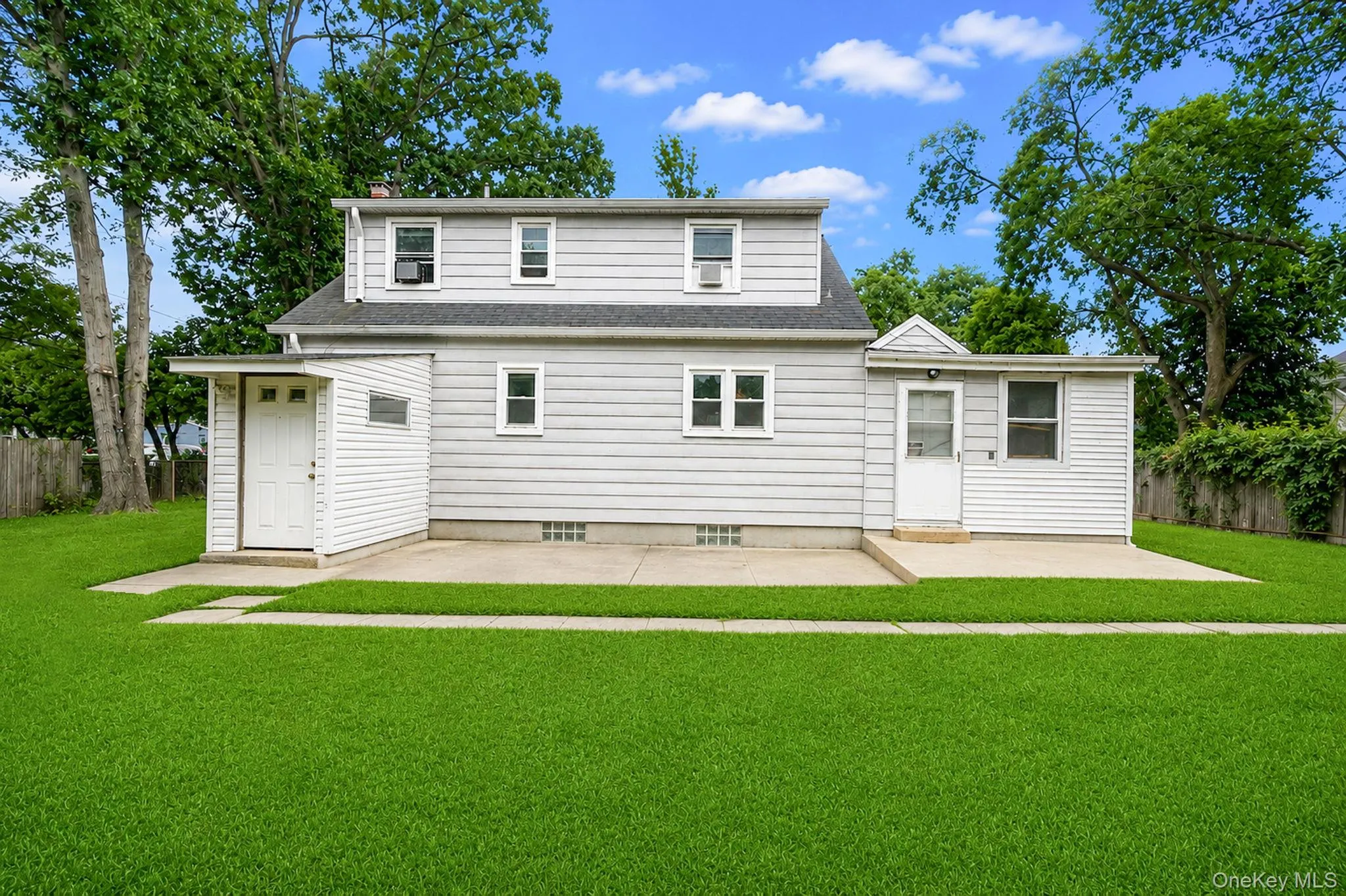 17 Maple Street, Islip, NY, 5 Bedrooms Bedrooms, 13 Rooms Rooms,3 BathroomsBathrooms,Residential,For Rent,Maple,0,1051481 17 Maple Street, Islip, NY, 5 Bedrooms Bedrooms, 13 Rooms Rooms,3 BathroomsBathrooms,Residential,For Rent,Maple,0,1051481