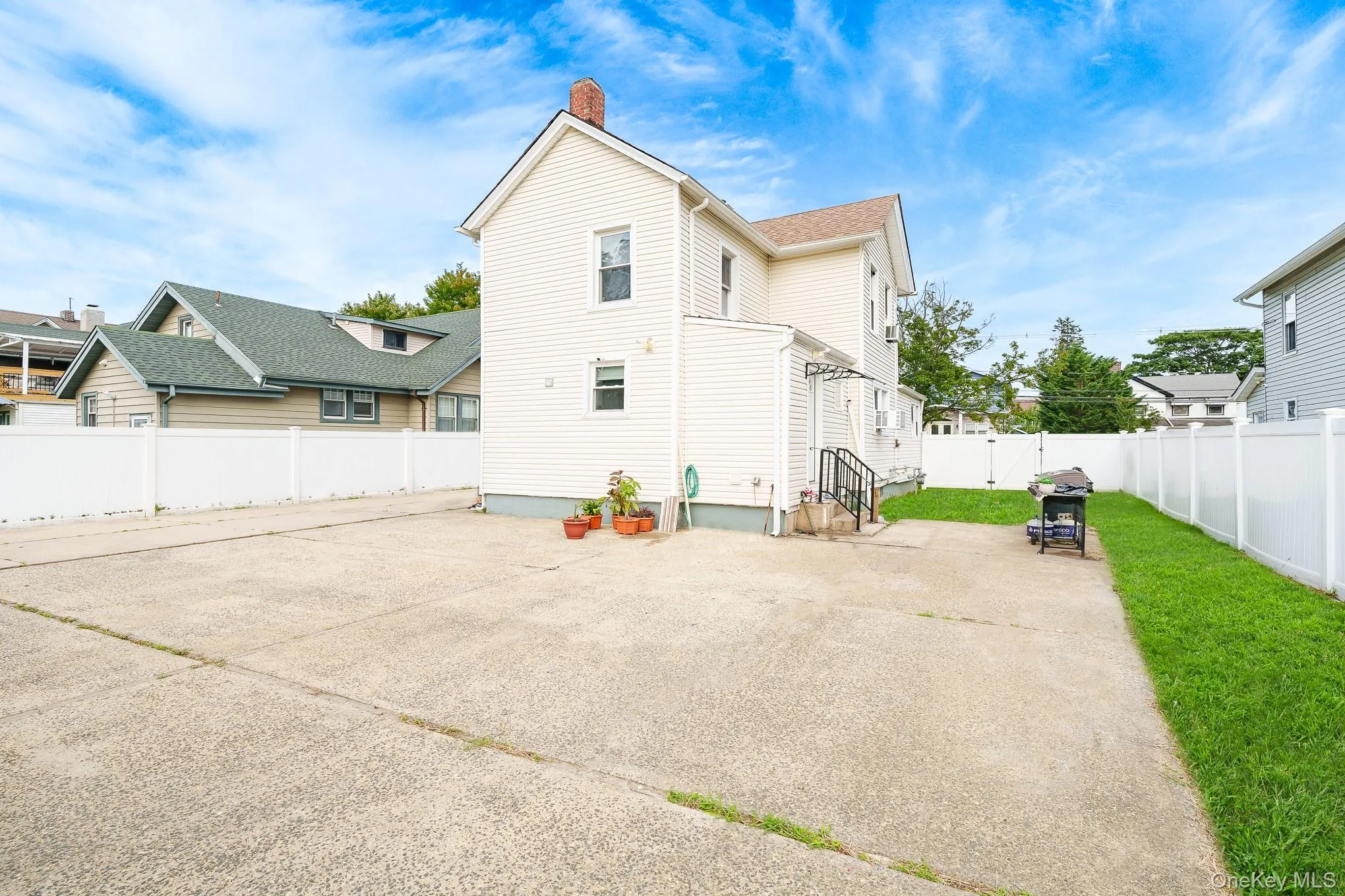 166 Church Street, Hempstead, NY, 4 Bedrooms Bedrooms, 8 Rooms Rooms,2 BathroomsBathrooms,Residential,For Rent,Church,0,1051488 166 Church Street, Hempstead, NY, 4 Bedrooms Bedrooms, 8 Rooms Rooms,2 BathroomsBathrooms,Residential,For Rent,Church,0,1051488
