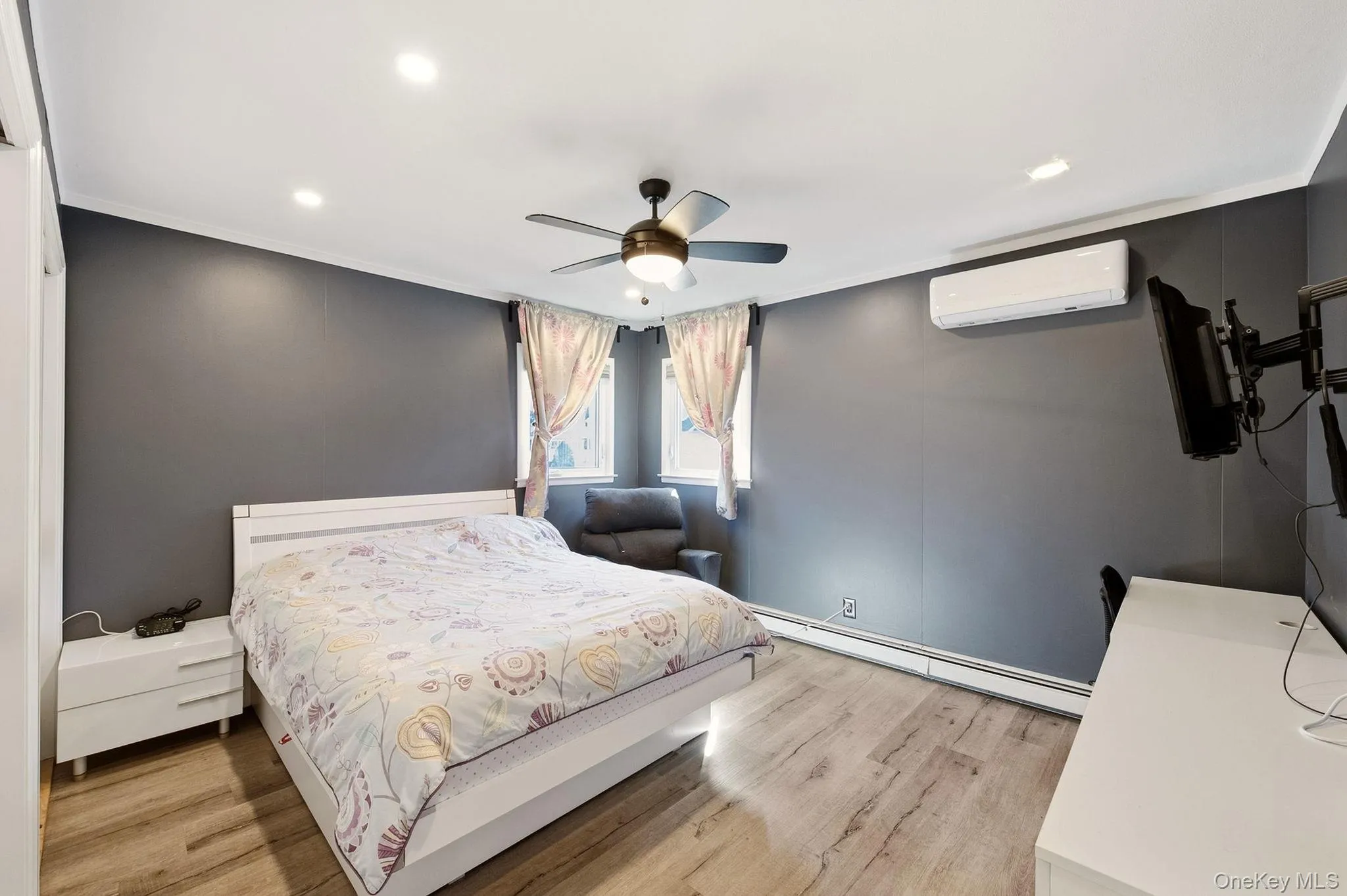90 Conklin Street, Oyster Bay, NY, 3 Bedrooms Bedrooms, 6 Rooms Rooms,2 BathroomsBathrooms,Residential,For Rent,Conklin,0,1051492 90 Conklin Street, Oyster Bay, NY, 3 Bedrooms Bedrooms, 6 Rooms Rooms,2 BathroomsBathrooms,Residential,For Rent,Conklin,0,1051492