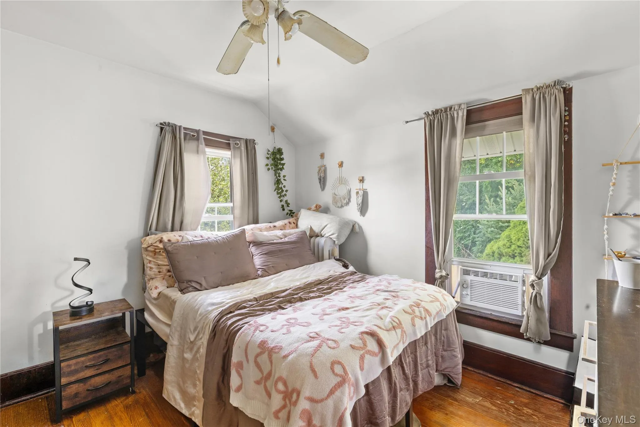 992 Roanoke Avenue, Riverhead, NY, 3 Bedrooms Bedrooms, 6 Rooms Rooms,1 BathroomBathrooms,Residential,For Rent,Roanoke,0,1051494 992 Roanoke Avenue, Riverhead, NY, 3 Bedrooms Bedrooms, 6 Rooms Rooms,1 BathroomBathrooms,Residential,For Rent,Roanoke,0,1051494