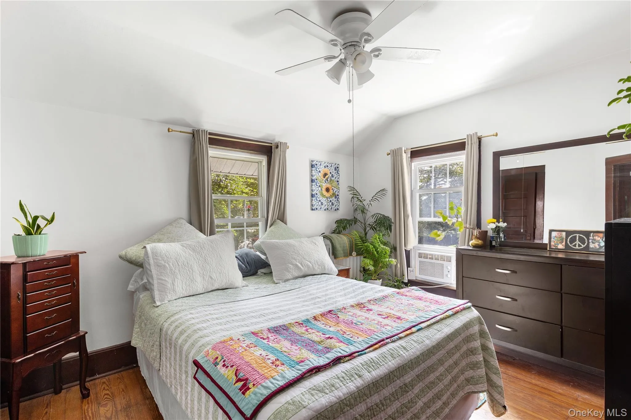 992 Roanoke Avenue, Riverhead, NY, 3 Bedrooms Bedrooms, 6 Rooms Rooms,1 BathroomBathrooms,Residential,For Rent,Roanoke,0,1051494 992 Roanoke Avenue, Riverhead, NY, 3 Bedrooms Bedrooms, 6 Rooms Rooms,1 BathroomBathrooms,Residential,For Rent,Roanoke,0,1051494