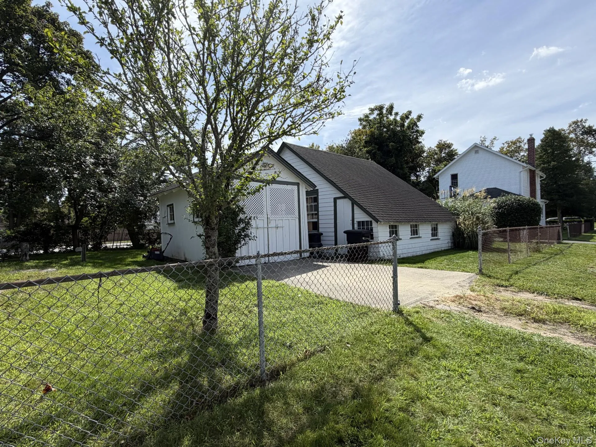 992 Roanoke Avenue, Riverhead, NY, 3 Bedrooms Bedrooms, 6 Rooms Rooms,1 BathroomBathrooms,Residential,For Rent,Roanoke,0,1051494 992 Roanoke Avenue, Riverhead, NY, 3 Bedrooms Bedrooms, 6 Rooms Rooms,1 BathroomBathrooms,Residential,For Rent,Roanoke,0,1051494