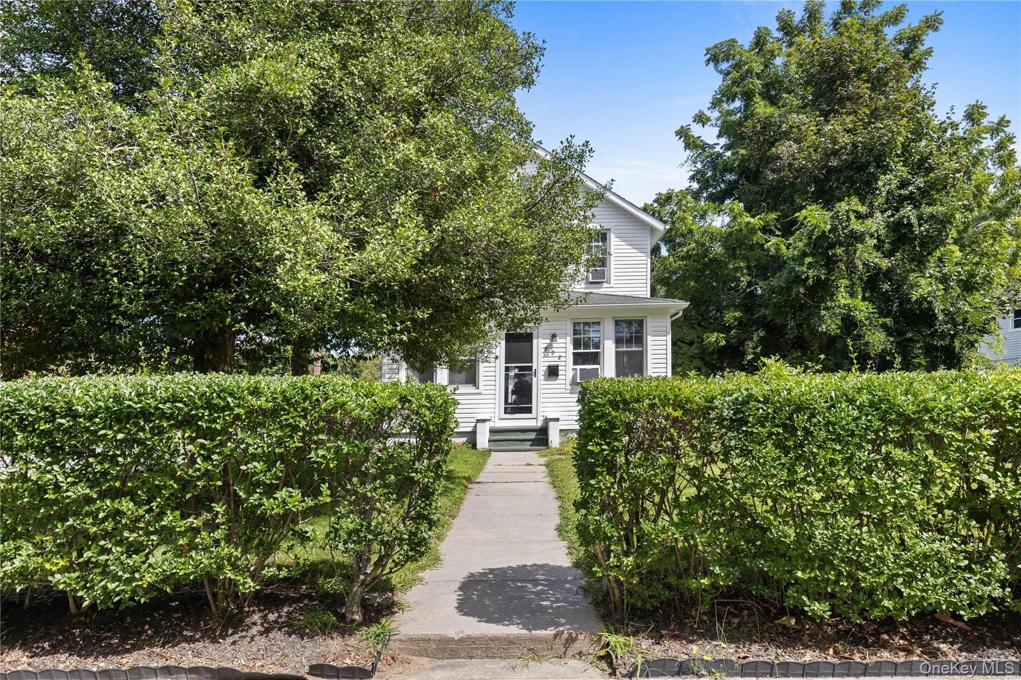 992 Roanoke Avenue, Riverhead, NY, 3 Bedrooms Bedrooms, 6 Rooms Rooms,1 BathroomBathrooms,Residential,For Rent,Roanoke,0,1051494 992 Roanoke Avenue, Riverhead, NY, 3 Bedrooms Bedrooms, 6 Rooms Rooms,1 BathroomBathrooms,Residential,For Rent,Roanoke,0,1051494