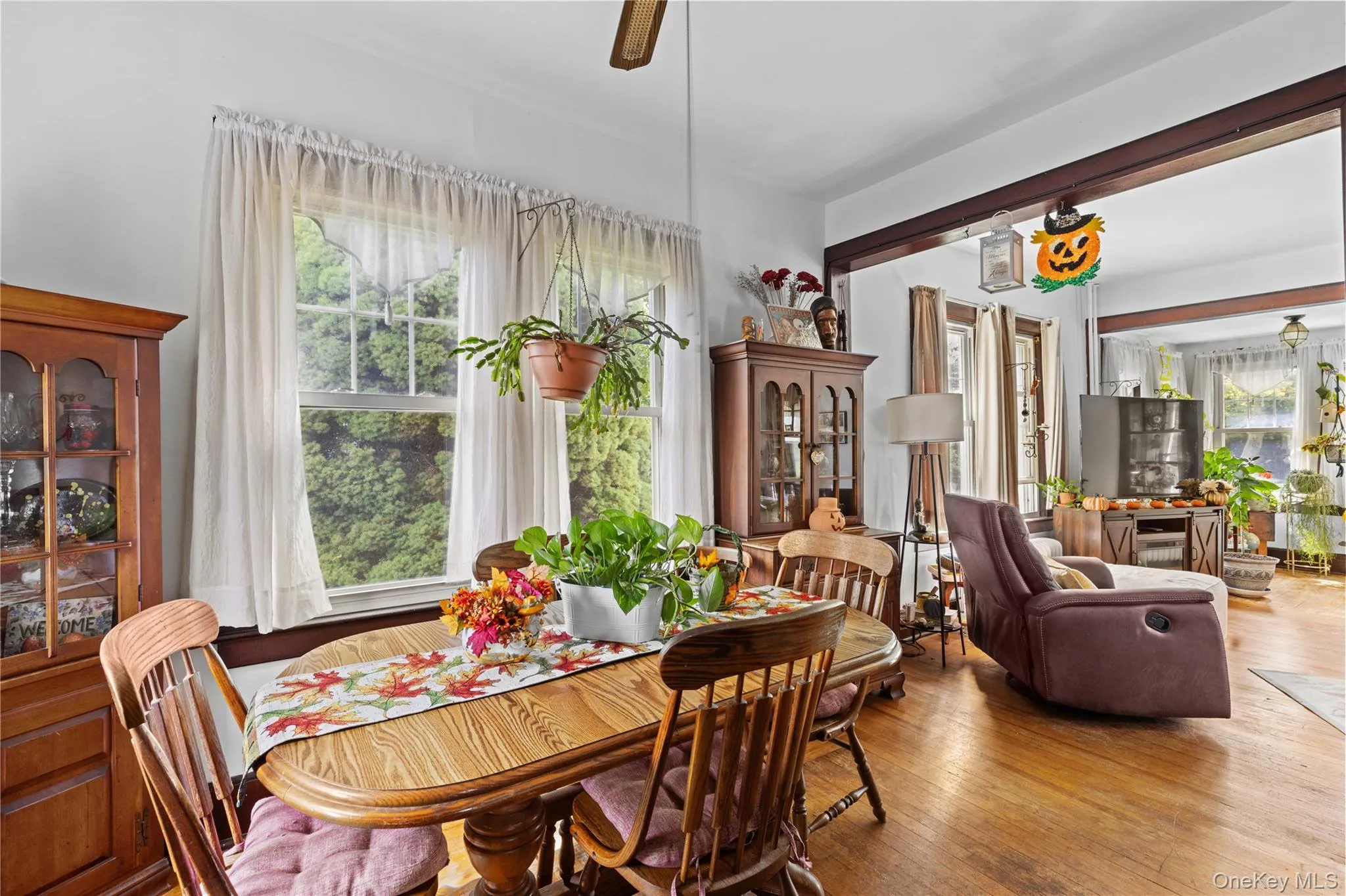 992 Roanoke Avenue, Riverhead, NY, 3 Bedrooms Bedrooms, 6 Rooms Rooms,1 BathroomBathrooms,Residential,For Rent,Roanoke,0,1051494 992 Roanoke Avenue, Riverhead, NY, 3 Bedrooms Bedrooms, 6 Rooms Rooms,1 BathroomBathrooms,Residential,For Rent,Roanoke,0,1051494