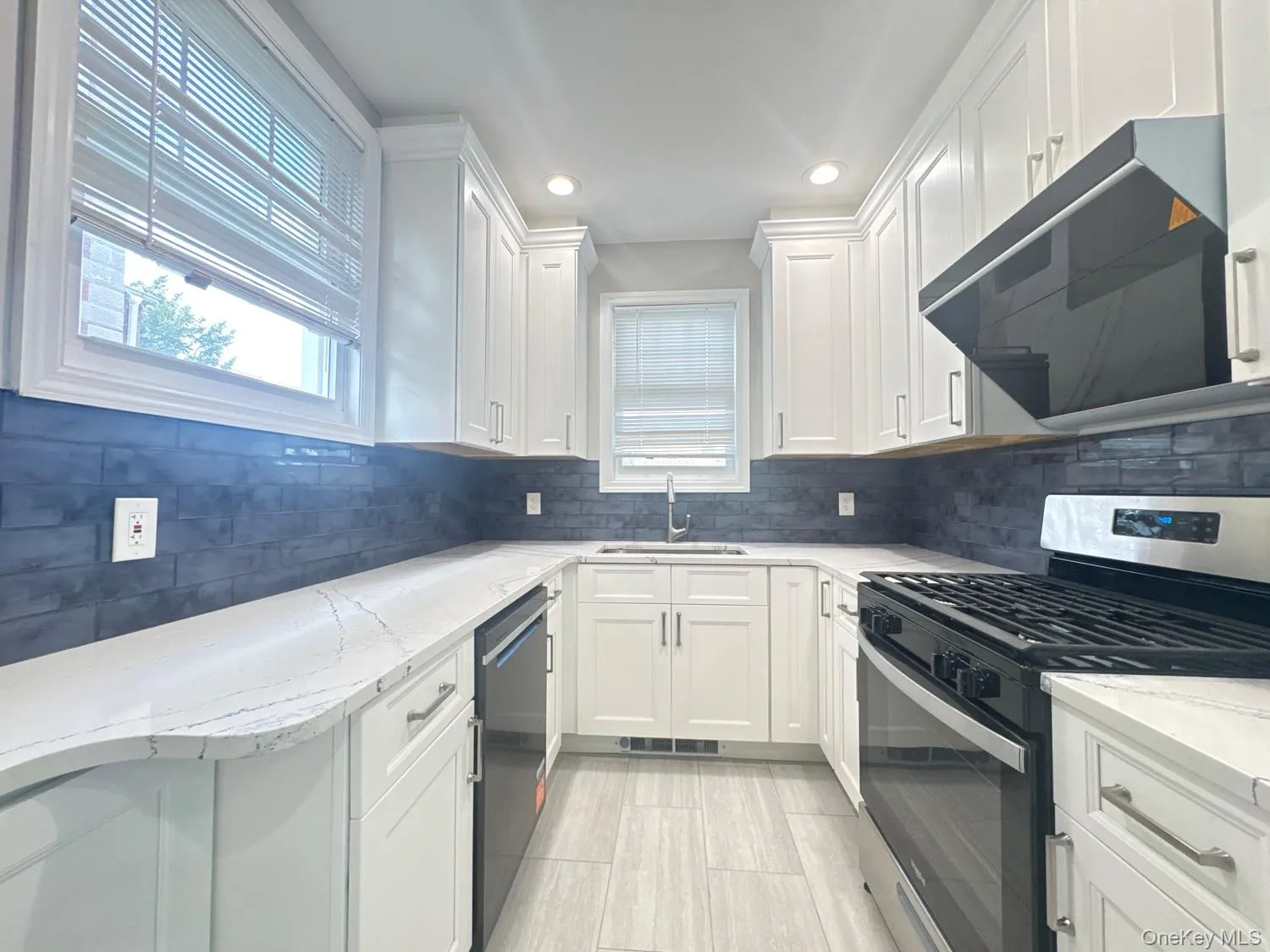 40-29 167th Street, New York, NY, 6 Bedrooms Bedrooms, 11 Rooms Rooms,4 BathroomsBathrooms,Residential,For Rent,167th,0,1051496 40-29 167th Street, New York, NY, 6 Bedrooms Bedrooms, 11 Rooms Rooms,4 BathroomsBathrooms,Residential,For Rent,167th,0,1051496