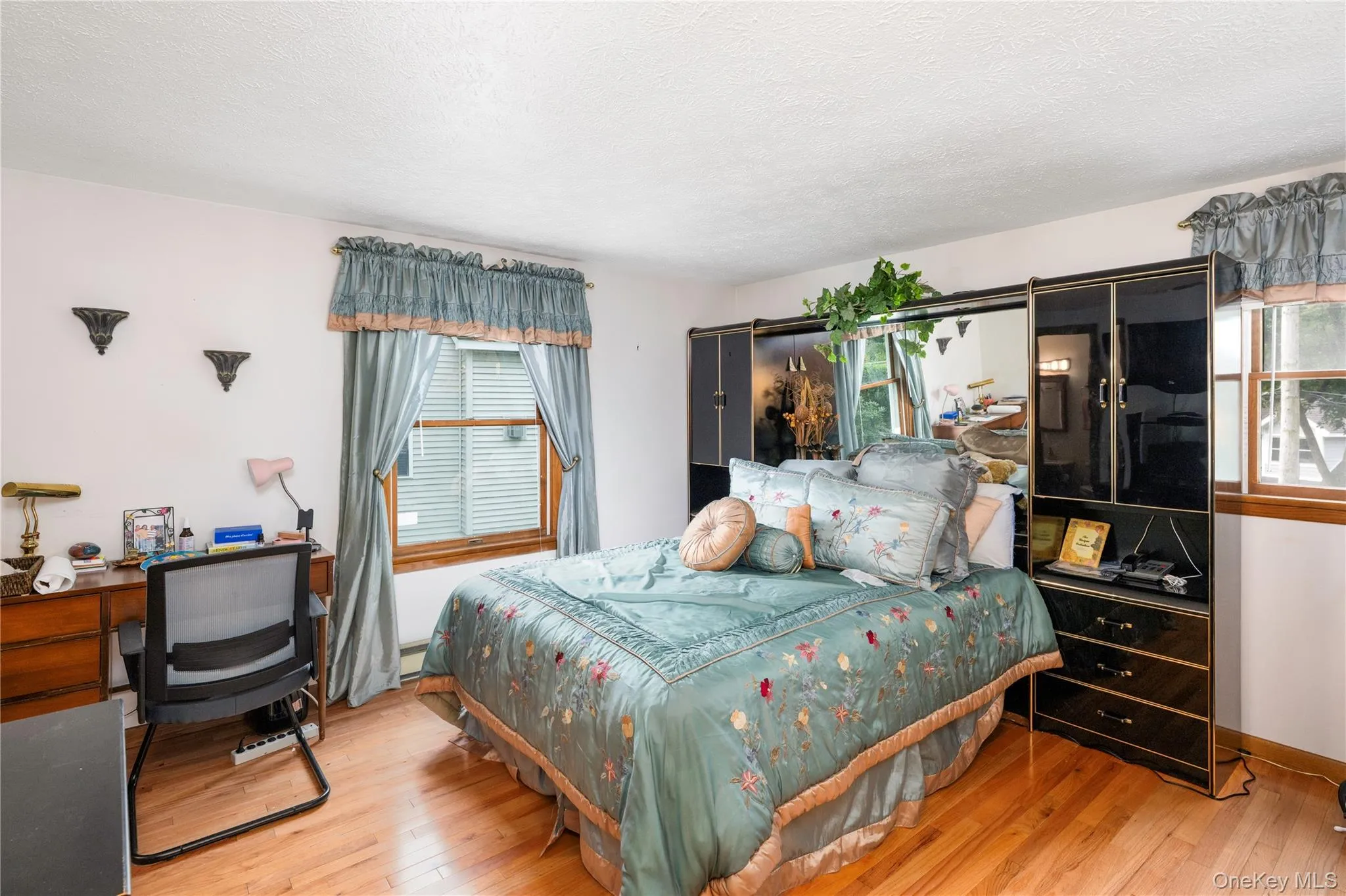 Hardwood floors Hardwood floors