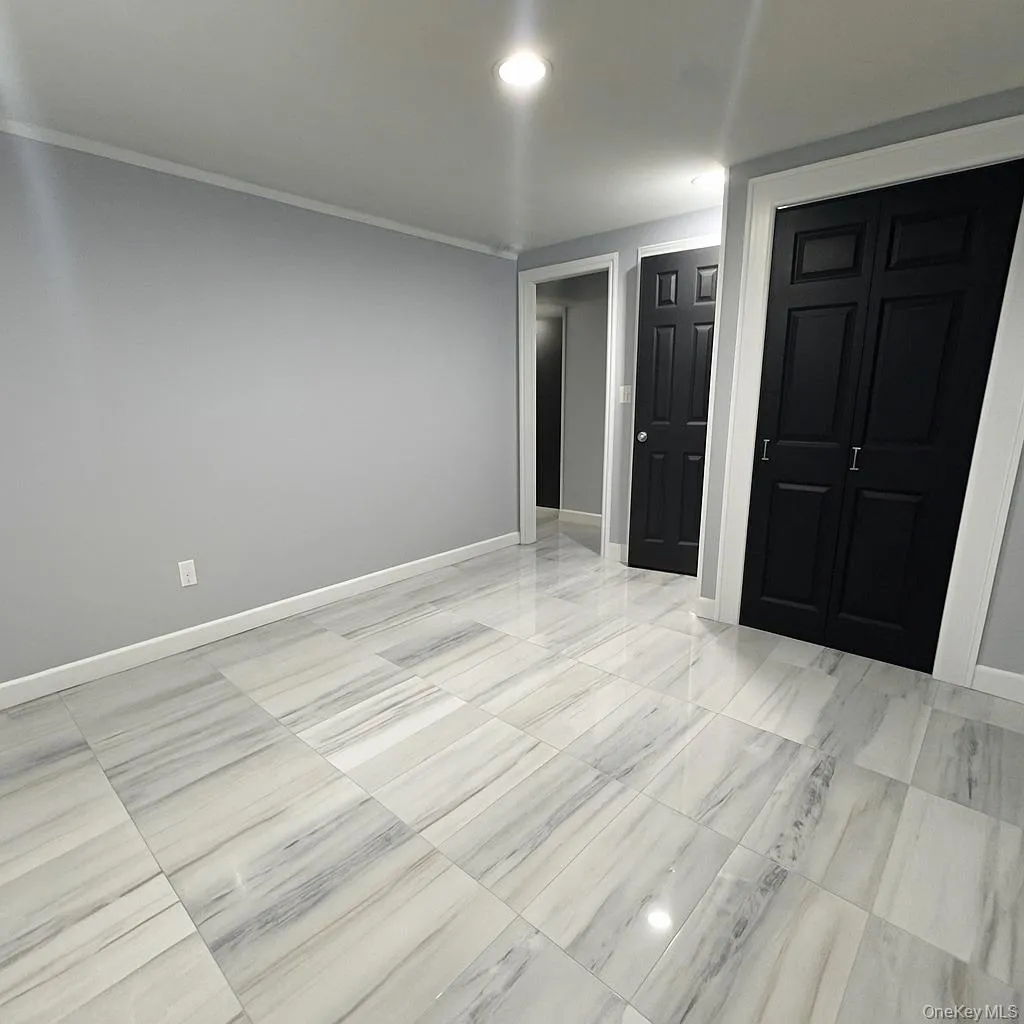 6A James Street, Huntington, NY, 1 Bedroom Bedrooms, 4 Room Rooms,1 BathroomBathrooms,Residential Lease,For Rent,James,0,1051503 6A James Street, Huntington, NY, 1 Bedroom Bedrooms, 4 Room Rooms,1 BathroomBathrooms,Residential Lease,For Rent,James,0,1051503
