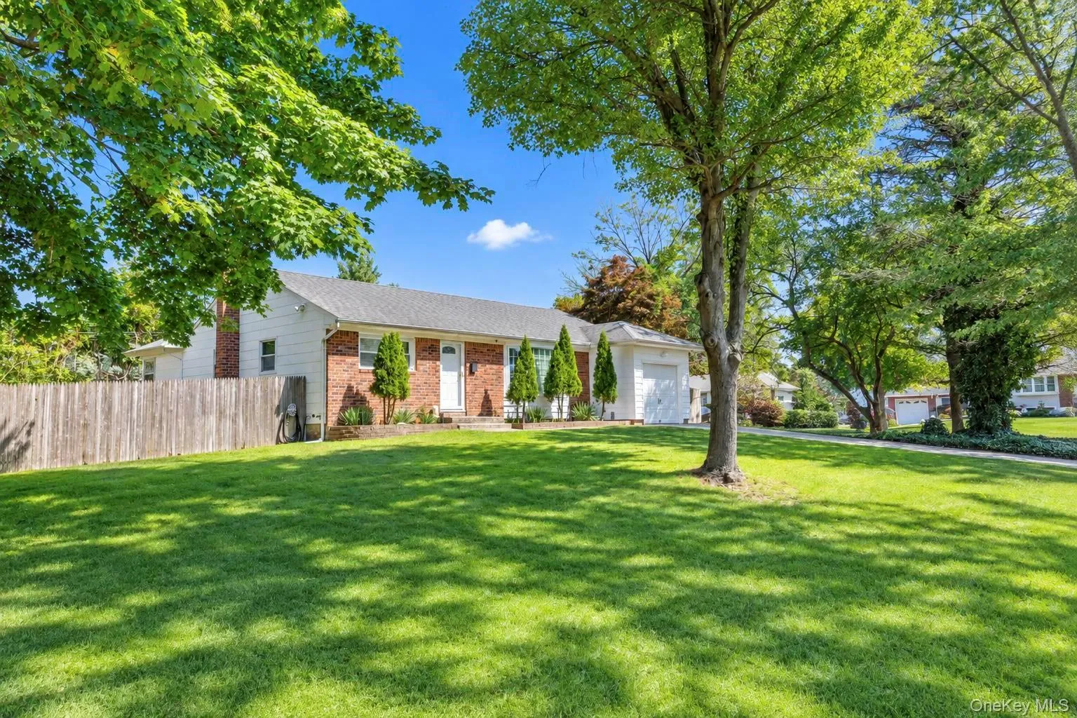 1 Azealia Court, Huntington, NY, 3 Bedrooms Bedrooms, 9 Rooms Rooms,2 BathroomsBathrooms,Residential,For Rent,Azealia,0,1051506 1 Azealia Court, Huntington, NY, 3 Bedrooms Bedrooms, 9 Rooms Rooms,2 BathroomsBathrooms,Residential,For Rent,Azealia,0,1051506