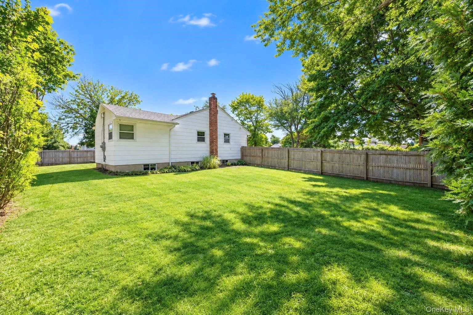 1 Azealia Court, Huntington, NY, 3 Bedrooms Bedrooms, 9 Rooms Rooms,2 BathroomsBathrooms,Residential,For Rent,Azealia,0,1051506 1 Azealia Court, Huntington, NY, 3 Bedrooms Bedrooms, 9 Rooms Rooms,2 BathroomsBathrooms,Residential,For Rent,Azealia,0,1051506