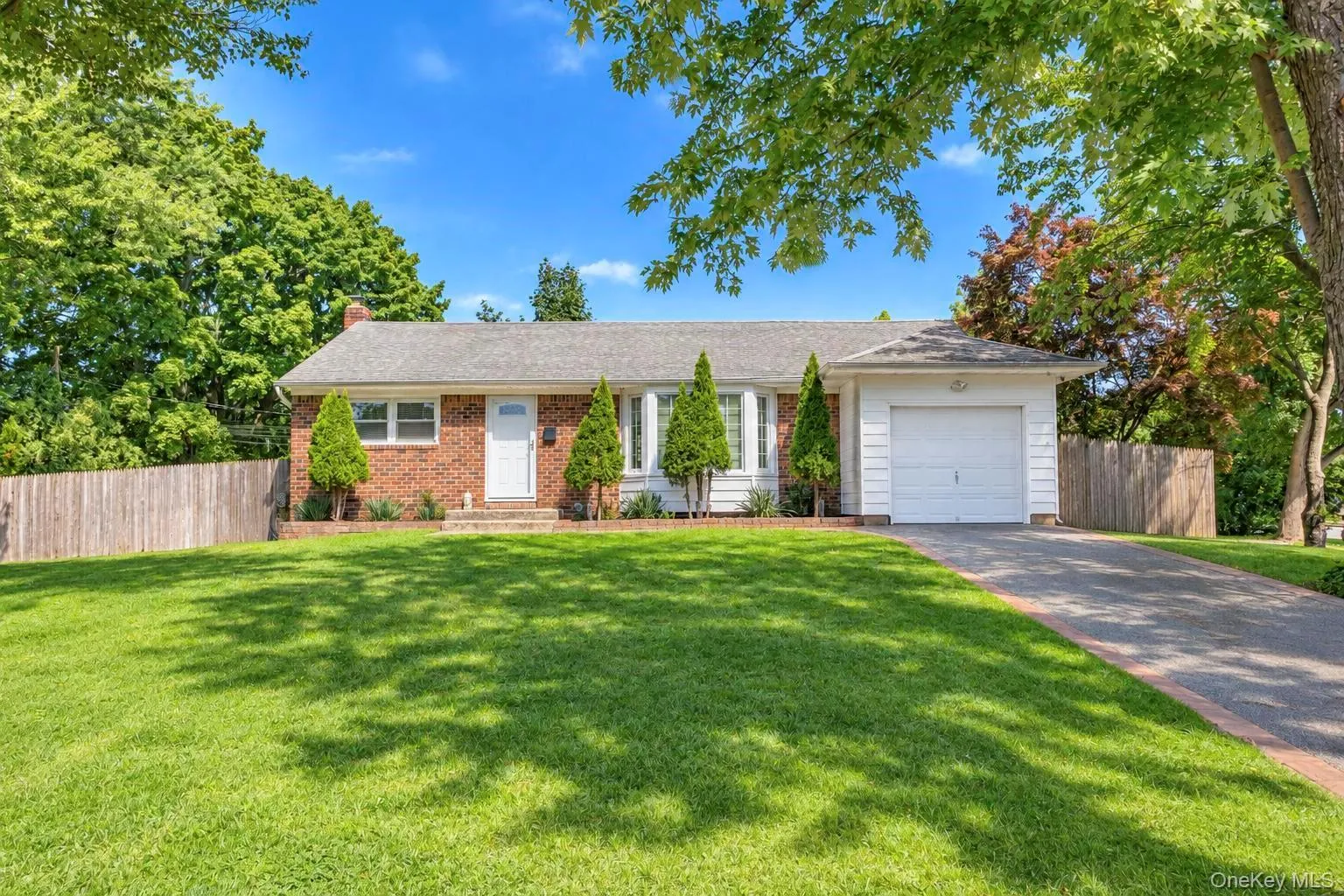 1 Azealia Court, Huntington, NY, 3 Bedrooms Bedrooms, 9 Rooms Rooms,2 BathroomsBathrooms,Residential,For Rent,Azealia,0,1051506 1 Azealia Court, Huntington, NY, 3 Bedrooms Bedrooms, 9 Rooms Rooms,2 BathroomsBathrooms,Residential,For Rent,Azealia,0,1051506