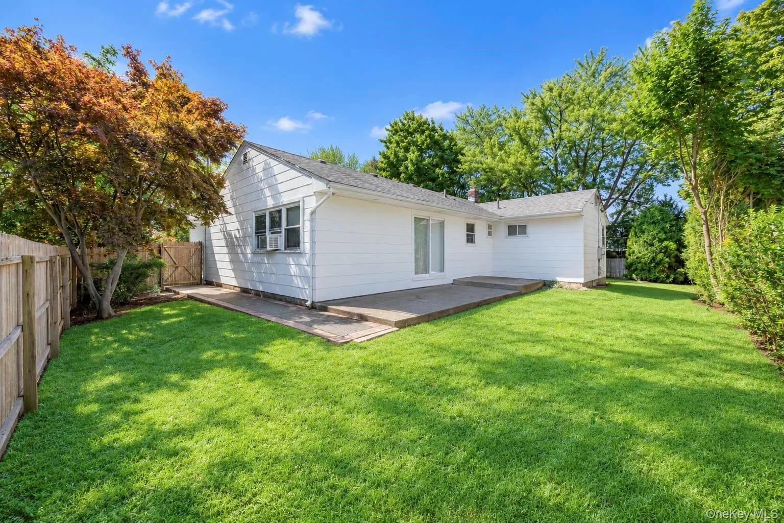 1 Azealia Court, Huntington, NY, 3 Bedrooms Bedrooms, 9 Rooms Rooms,2 BathroomsBathrooms,Residential,For Rent,Azealia,0,1051506 1 Azealia Court, Huntington, NY, 3 Bedrooms Bedrooms, 9 Rooms Rooms,2 BathroomsBathrooms,Residential,For Rent,Azealia,0,1051506
