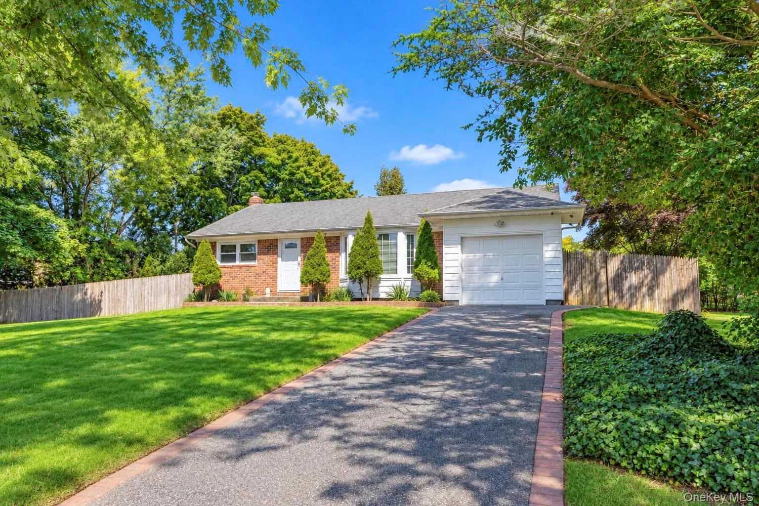 1 Azealia Court, Huntington, NY, 3 Bedrooms Bedrooms, 9 Rooms Rooms,2 BathroomsBathrooms,Residential,For Rent,Azealia,0,1051506 1 Azealia Court, Huntington, NY, 3 Bedrooms Bedrooms, 9 Rooms Rooms,2 BathroomsBathrooms,Residential,For Rent,Azealia,0,1051506