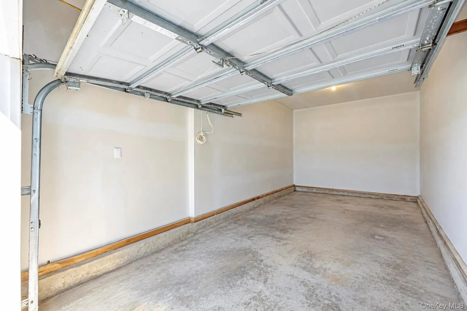 1 Azealia Court, Huntington, NY, 3 Bedrooms Bedrooms, 9 Rooms Rooms,2 BathroomsBathrooms,Residential,For Rent,Azealia,0,1051506 1 Azealia Court, Huntington, NY, 3 Bedrooms Bedrooms, 9 Rooms Rooms,2 BathroomsBathrooms,Residential,For Rent,Azealia,0,1051506