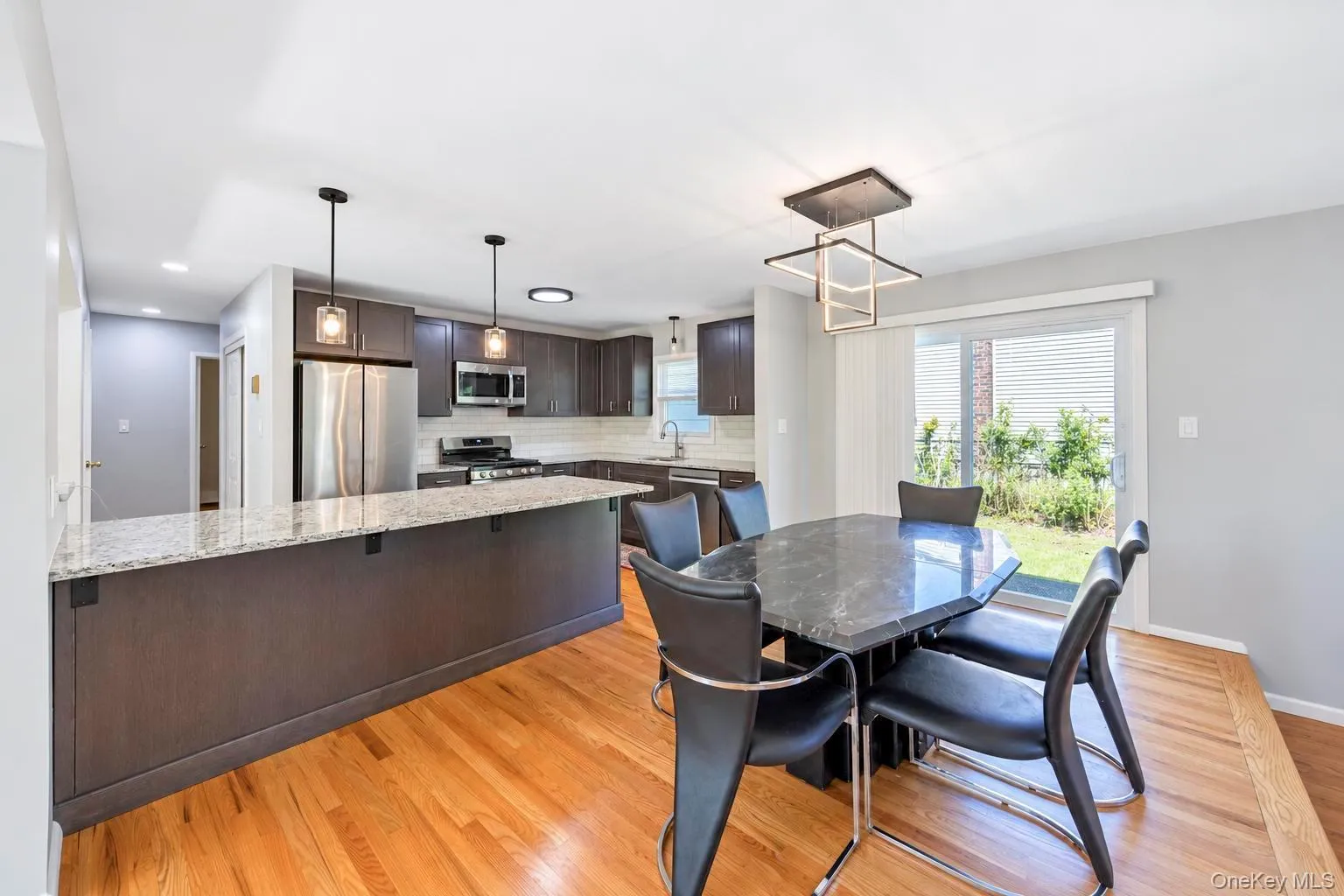 1 Azealia Court, Huntington, NY, 3 Bedrooms Bedrooms, 9 Rooms Rooms,2 BathroomsBathrooms,Residential,For Rent,Azealia,0,1051506 1 Azealia Court, Huntington, NY, 3 Bedrooms Bedrooms, 9 Rooms Rooms,2 BathroomsBathrooms,Residential,For Rent,Azealia,0,1051506