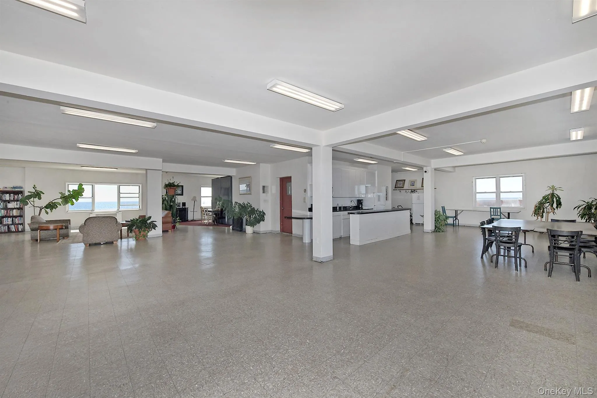 370 Broadway, Long Beach, NY, 1 Bedroom Bedrooms, 3 Rooms Rooms,1 BathroomBathrooms,Residential,For Rent,Broadway,0,1051513 370 Broadway, Long Beach, NY, 1 Bedroom Bedrooms, 3 Rooms Rooms,1 BathroomBathrooms,Residential,For Rent,Broadway,0,1051513