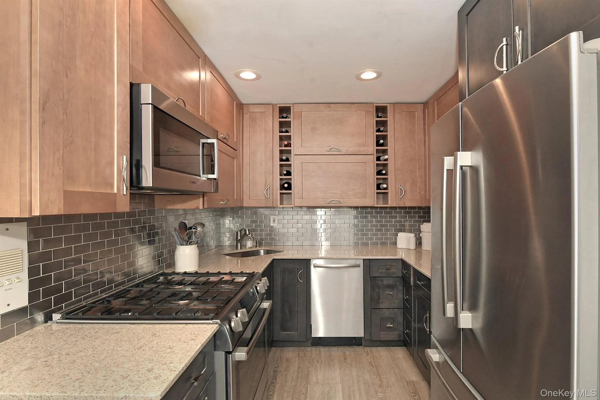 370 Broadway, Long Beach, NY, 1 Bedroom Bedrooms, 3 Rooms Rooms,1 BathroomBathrooms,Residential,For Rent,Broadway,0,1051513 370 Broadway, Long Beach, NY, 1 Bedroom Bedrooms, 3 Rooms Rooms,1 BathroomBathrooms,Residential,For Rent,Broadway,0,1051513