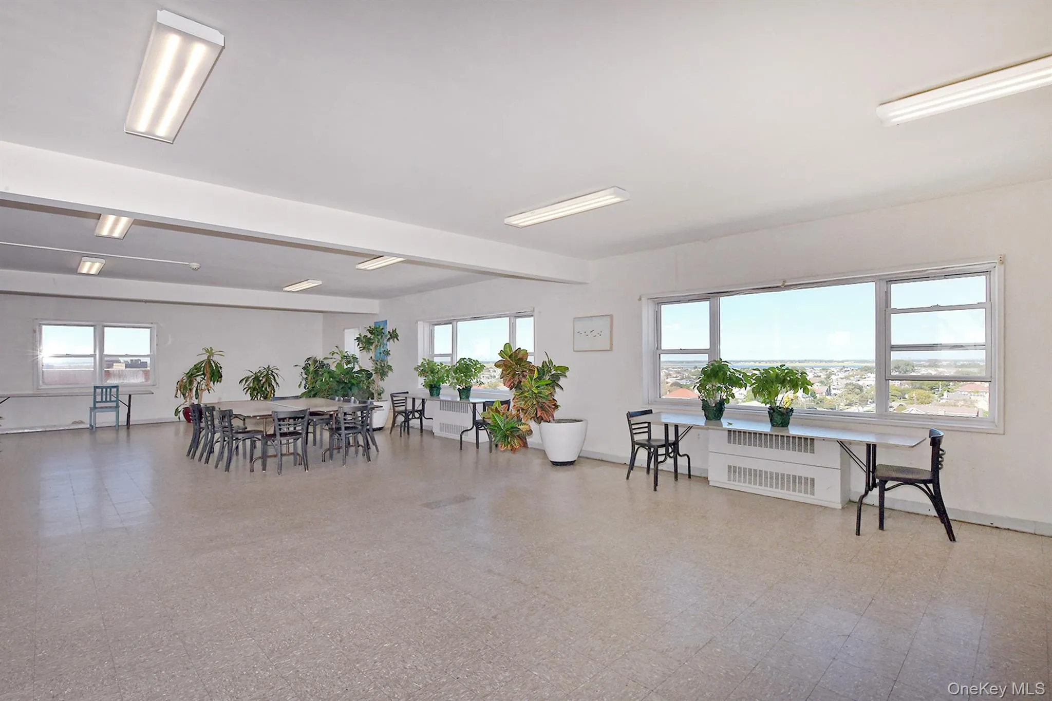 370 Broadway, Long Beach, NY, 1 Bedroom Bedrooms, 3 Rooms Rooms,1 BathroomBathrooms,Residential,For Rent,Broadway,0,1051513 370 Broadway, Long Beach, NY, 1 Bedroom Bedrooms, 3 Rooms Rooms,1 BathroomBathrooms,Residential,For Rent,Broadway,0,1051513