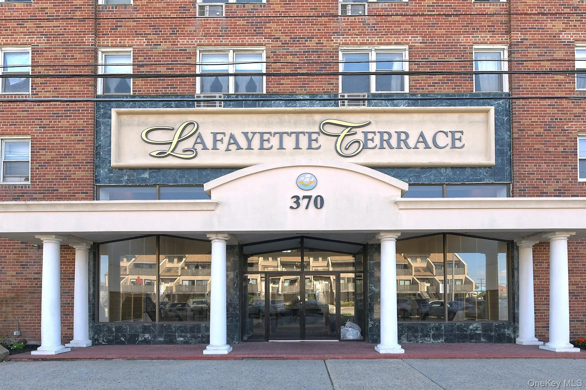 370 Broadway, Long Beach, NY, 1 Bedroom Bedrooms, 3 Rooms Rooms,1 BathroomBathrooms,Residential,For Rent,Broadway,0,1051513 370 Broadway, Long Beach, NY, 1 Bedroom Bedrooms, 3 Rooms Rooms,1 BathroomBathrooms,Residential,For Rent,Broadway,0,1051513
