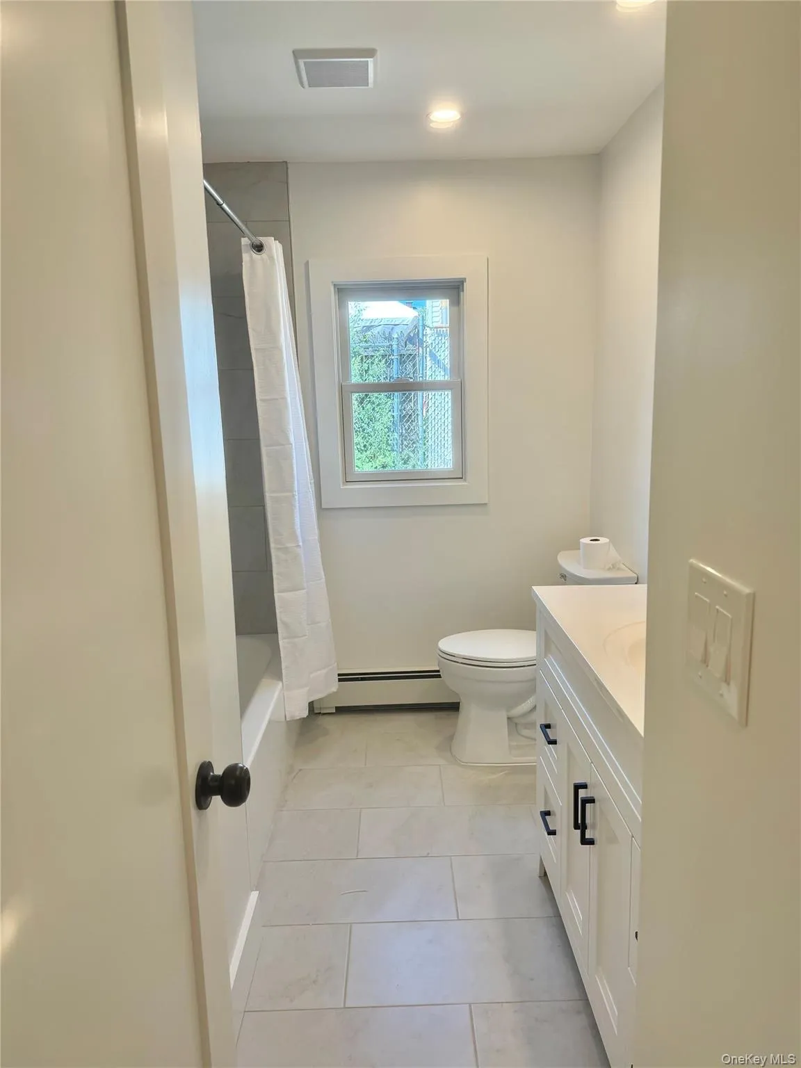 90 Madison, Hempstead, NY, 3 Bedrooms Bedrooms, 10 Rooms Rooms,2 BathroomsBathrooms,Residential Lease,For Rent,Madison,0,1051514 90 Madison, Hempstead, NY, 3 Bedrooms Bedrooms, 10 Rooms Rooms,2 BathroomsBathrooms,Residential Lease,For Rent,Madison,0,1051514