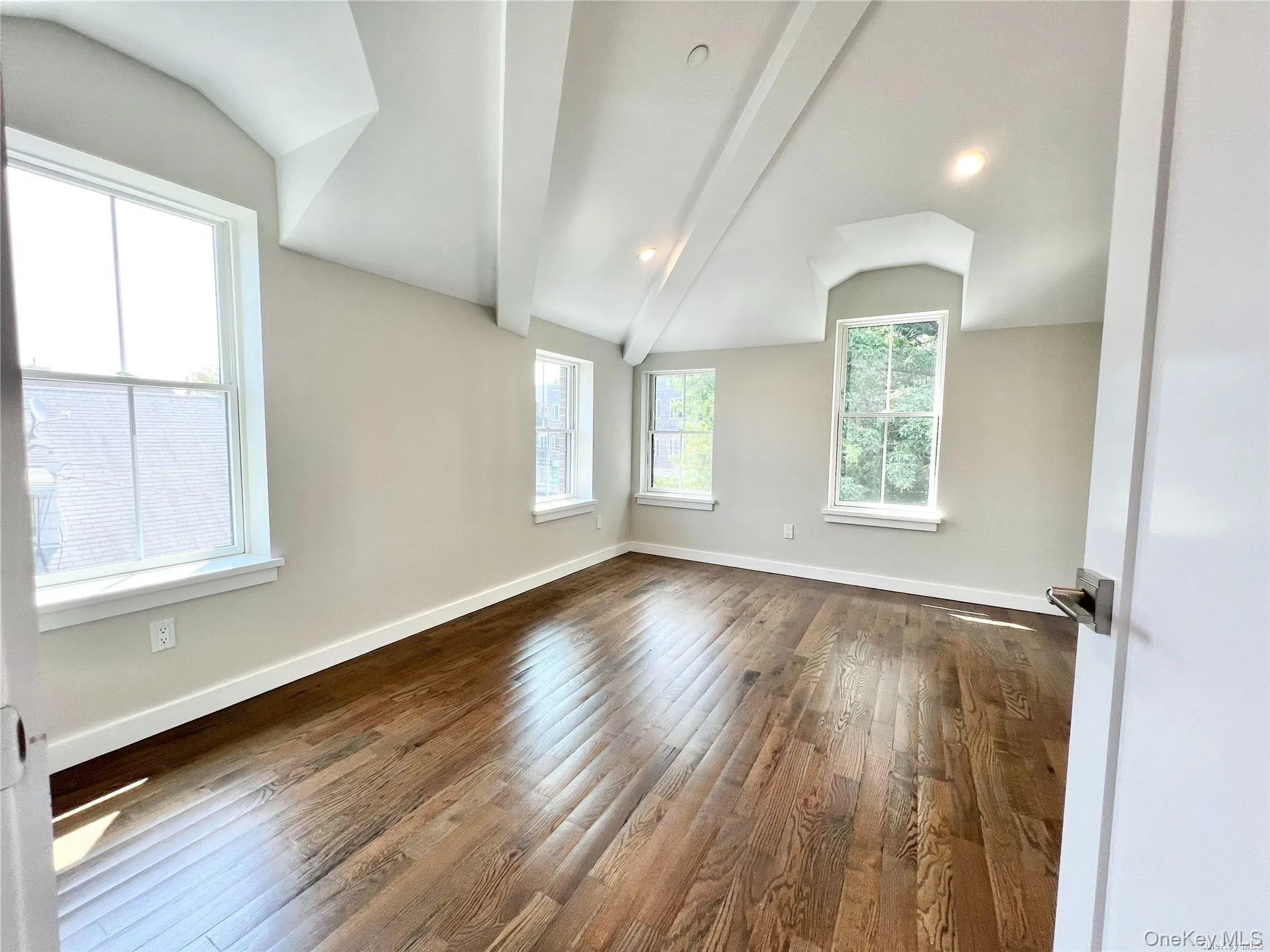 56-75 136TH Street, New York, NY, 2 Bedrooms Bedrooms, 5 Rooms Rooms,2 BathroomsBathrooms,Residential,For Rent,136TH,0,1051515 56-75 136TH Street, New York, NY, 2 Bedrooms Bedrooms, 5 Rooms Rooms,2 BathroomsBathrooms,Residential,For Rent,136TH,0,1051515