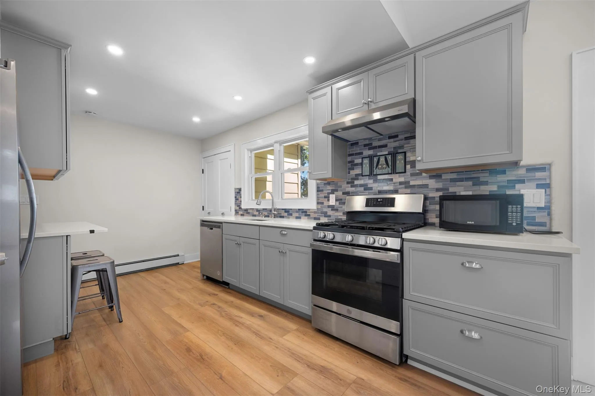 171 Taft Crescent, Huntington, NY, 1 Bedroom Bedrooms, 5 Room Rooms,1 BathroomBathrooms,Residential Lease,For Rent,Taft,0,1051524 171 Taft Crescent, Huntington, NY, 1 Bedroom Bedrooms, 5 Room Rooms,1 BathroomBathrooms,Residential Lease,For Rent,Taft,0,1051524