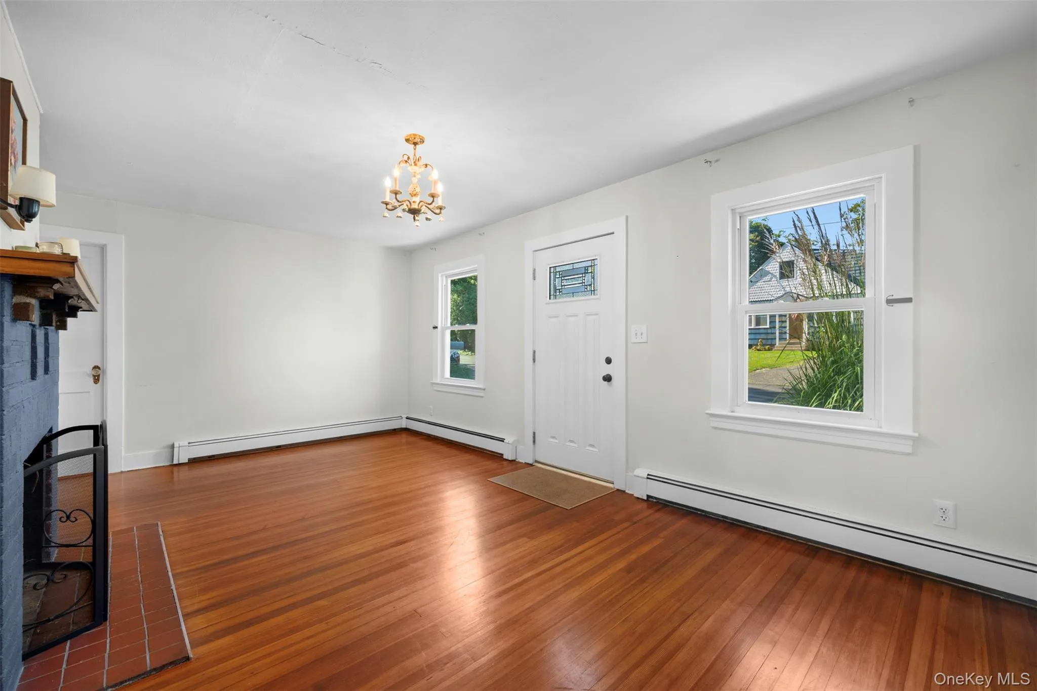 171 Taft Crescent, Huntington, NY, 1 Bedroom Bedrooms, 5 Room Rooms,1 BathroomBathrooms,Residential Lease,For Rent,Taft,0,1051524 171 Taft Crescent, Huntington, NY, 1 Bedroom Bedrooms, 5 Room Rooms,1 BathroomBathrooms,Residential Lease,For Rent,Taft,0,1051524