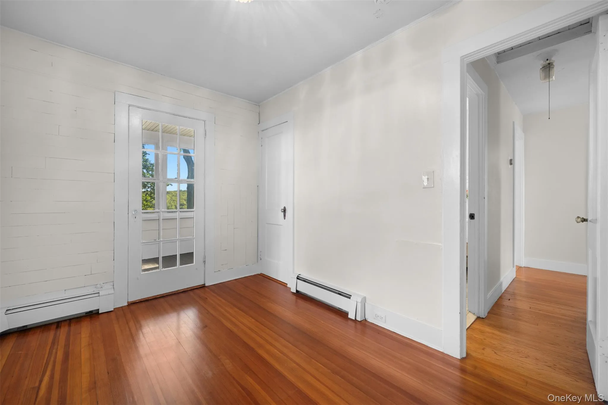 171 Taft Crescent, Huntington, NY, 1 Bedroom Bedrooms, 5 Room Rooms,1 BathroomBathrooms,Residential Lease,For Rent,Taft,0,1051524 171 Taft Crescent, Huntington, NY, 1 Bedroom Bedrooms, 5 Room Rooms,1 BathroomBathrooms,Residential Lease,For Rent,Taft,0,1051524