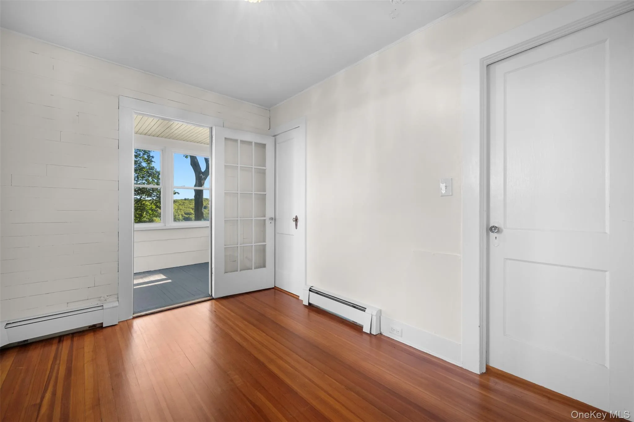 171 Taft Crescent, Huntington, NY, 1 Bedroom Bedrooms, 5 Room Rooms,1 BathroomBathrooms,Residential Lease,For Rent,Taft,0,1051524 171 Taft Crescent, Huntington, NY, 1 Bedroom Bedrooms, 5 Room Rooms,1 BathroomBathrooms,Residential Lease,For Rent,Taft,0,1051524