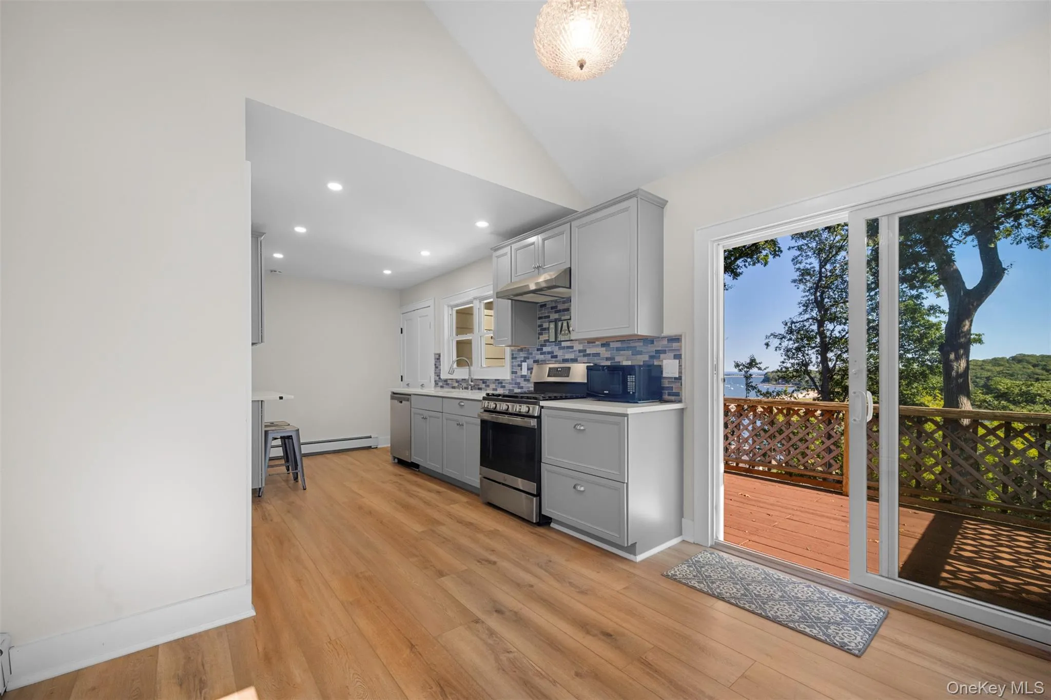 171 Taft Crescent, Huntington, NY, 1 Bedroom Bedrooms, 5 Room Rooms,1 BathroomBathrooms,Residential Lease,For Rent,Taft,0,1051524 171 Taft Crescent, Huntington, NY, 1 Bedroom Bedrooms, 5 Room Rooms,1 BathroomBathrooms,Residential Lease,For Rent,Taft,0,1051524