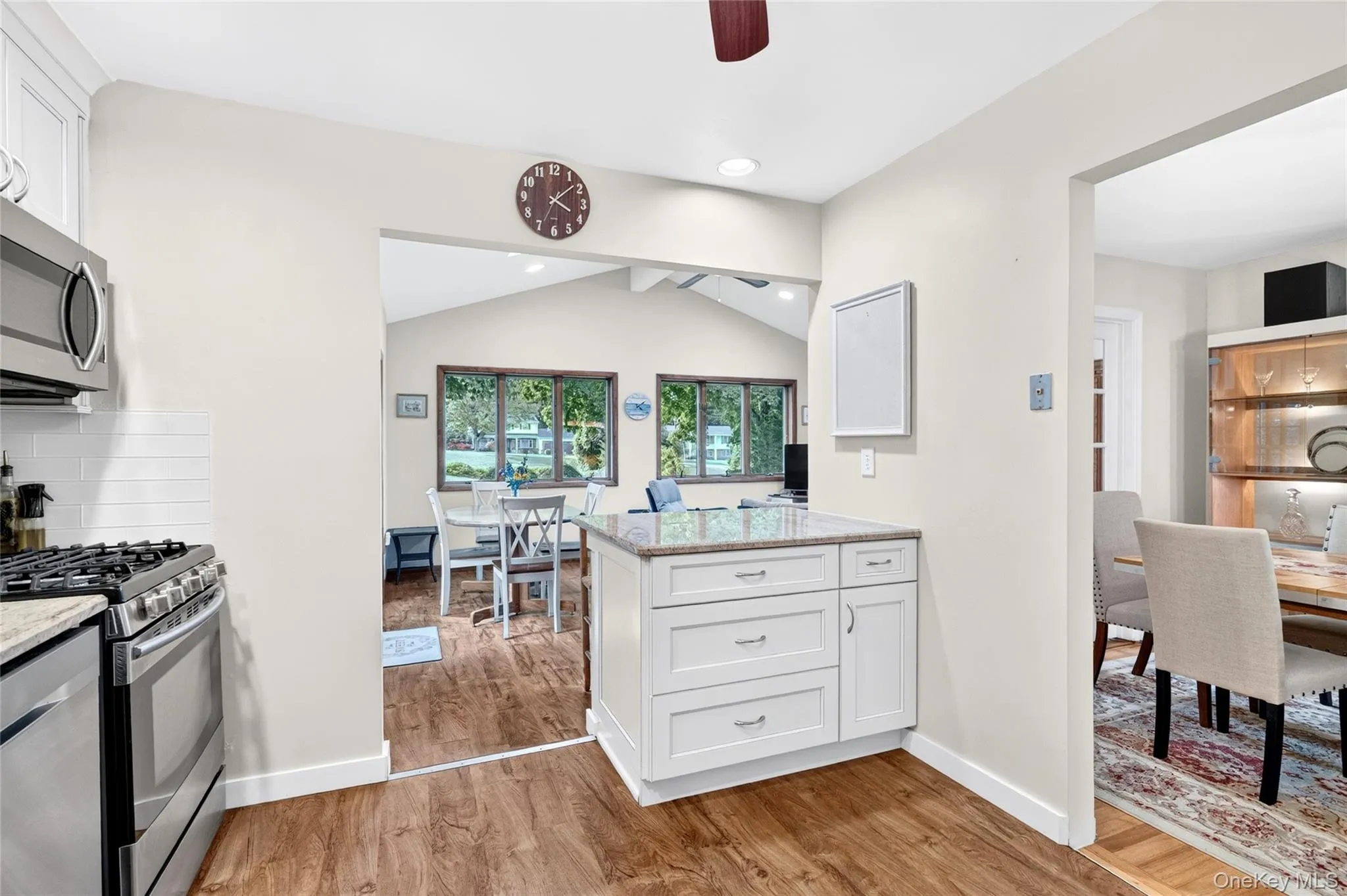 32 Sengstacken Drive, Stony Point, NY, 3 Bedrooms Bedrooms, 12 Rooms Rooms,2 BathroomsBathrooms,Residential,For Rent,Sengstacken,0,1051528 32 Sengstacken Drive, Stony Point, NY, 3 Bedrooms Bedrooms, 12 Rooms Rooms,2 BathroomsBathrooms,Residential,For Rent,Sengstacken,0,1051528