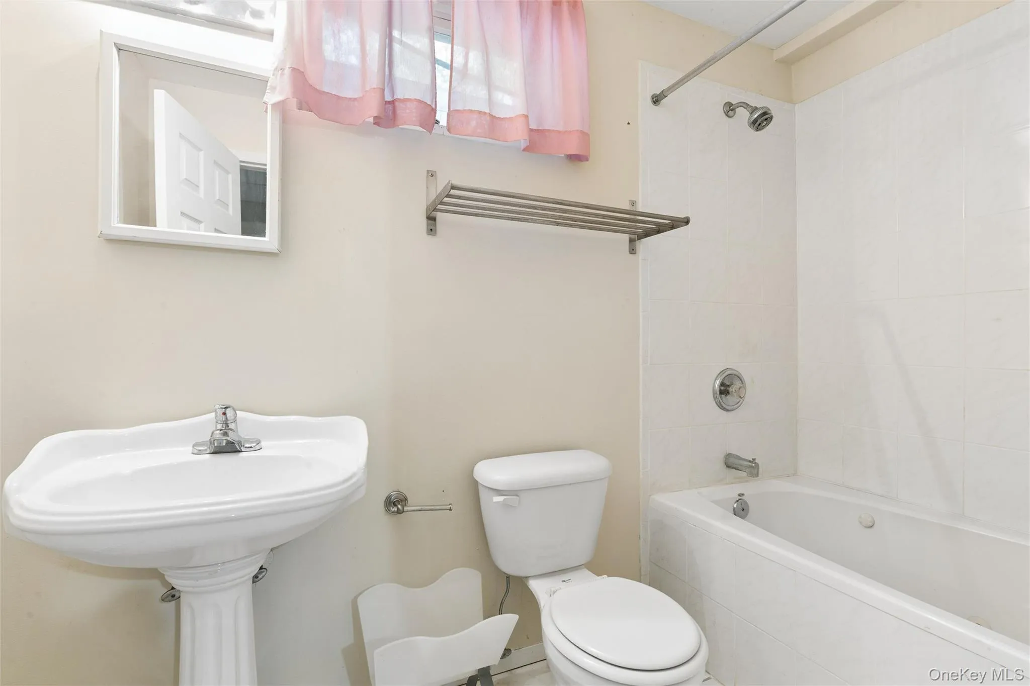 22 Jerusalem Hollow Road, Brookhaven, NY, 4 Bedrooms Bedrooms, 10 Rooms Rooms,3 BathroomsBathrooms,Residential,For Rent,Jerusalem Hollow,0,1051531 22 Jerusalem Hollow Road, Brookhaven, NY, 4 Bedrooms Bedrooms, 10 Rooms Rooms,3 BathroomsBathrooms,Residential,For Rent,Jerusalem Hollow,0,1051531