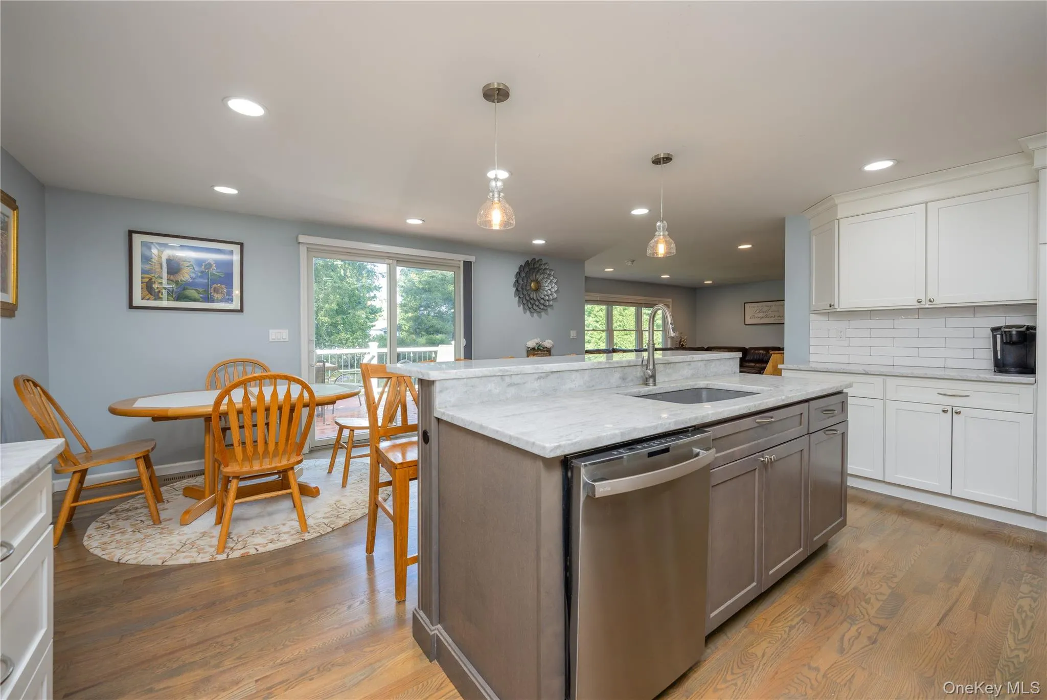 7 Virginia Street, Clarkstown, NY, 6 Bedrooms Bedrooms, 10 Rooms Rooms,3 BathroomsBathrooms,Residential,For Rent,Virginia,0,1051534 7 Virginia Street, Clarkstown, NY, 6 Bedrooms Bedrooms, 10 Rooms Rooms,3 BathroomsBathrooms,Residential,For Rent,Virginia,0,1051534
