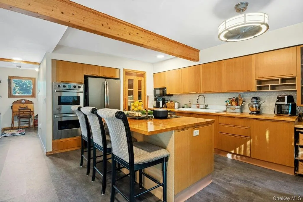 12 Deer Ridge Road, Bedford, NY, 3 Bedrooms Bedrooms, 8 Rooms Rooms,2 BathroomsBathrooms,Residential,For Rent,Deer Ridge,0,1051540 12 Deer Ridge Road, Bedford, NY, 3 Bedrooms Bedrooms, 8 Rooms Rooms,2 BathroomsBathrooms,Residential,For Rent,Deer Ridge,0,1051540