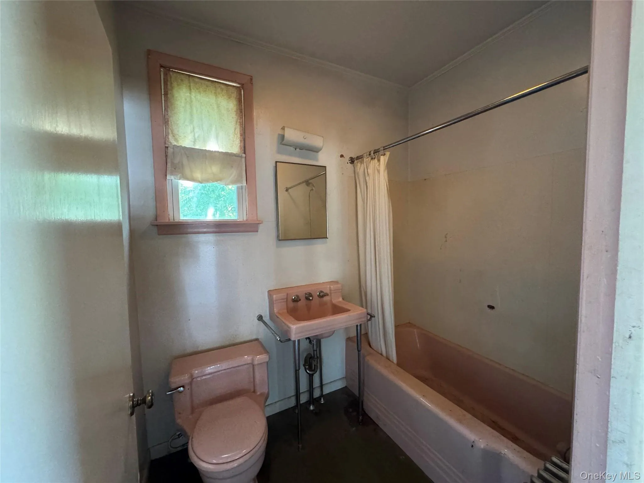571 Main Street, Cairo, NY, 3 Bedrooms Bedrooms, 6 Rooms Rooms,1 BathroomBathrooms,Residential,For Rent,Main,0,1051545 571 Main Street, Cairo, NY, 3 Bedrooms Bedrooms, 6 Rooms Rooms,1 BathroomBathrooms,Residential,For Rent,Main,0,1051545