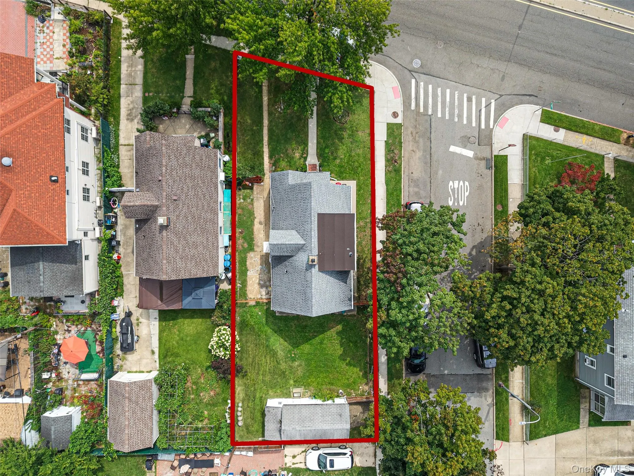 26903 Union Turnpike, New York, NY, 4 Bedrooms Bedrooms, 5 Rooms Rooms,3 BathroomsBathrooms,Residential,For Rent,Union,0,1051556 26903 Union Turnpike, New York, NY, 4 Bedrooms Bedrooms, 5 Rooms Rooms,3 BathroomsBathrooms,Residential,For Rent,Union,0,1051556
