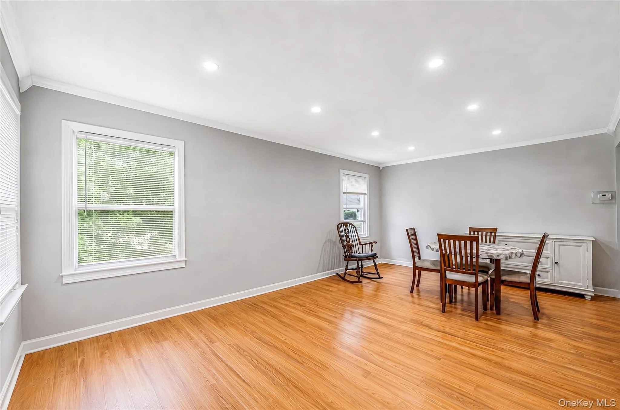 26903 Union Turnpike, New York, NY, 4 Bedrooms Bedrooms, 5 Rooms Rooms,3 BathroomsBathrooms,Residential,For Rent,Union,0,1051556 26903 Union Turnpike, New York, NY, 4 Bedrooms Bedrooms, 5 Rooms Rooms,3 BathroomsBathrooms,Residential,For Rent,Union,0,1051556