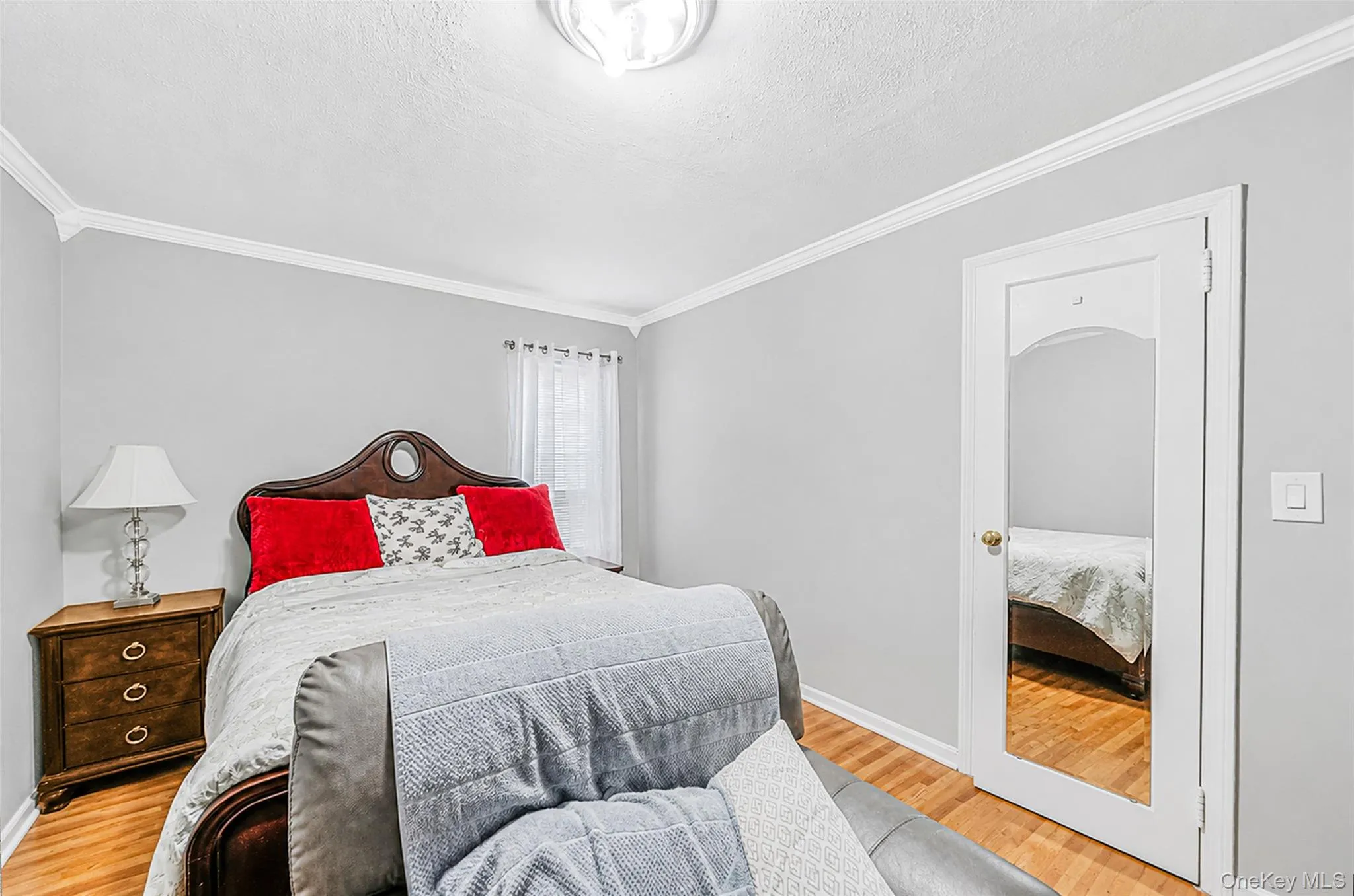 26903 Union Turnpike, New York, NY, 4 Bedrooms Bedrooms, 5 Rooms Rooms,3 BathroomsBathrooms,Residential,For Rent,Union,0,1051556 26903 Union Turnpike, New York, NY, 4 Bedrooms Bedrooms, 5 Rooms Rooms,3 BathroomsBathrooms,Residential,For Rent,Union,0,1051556