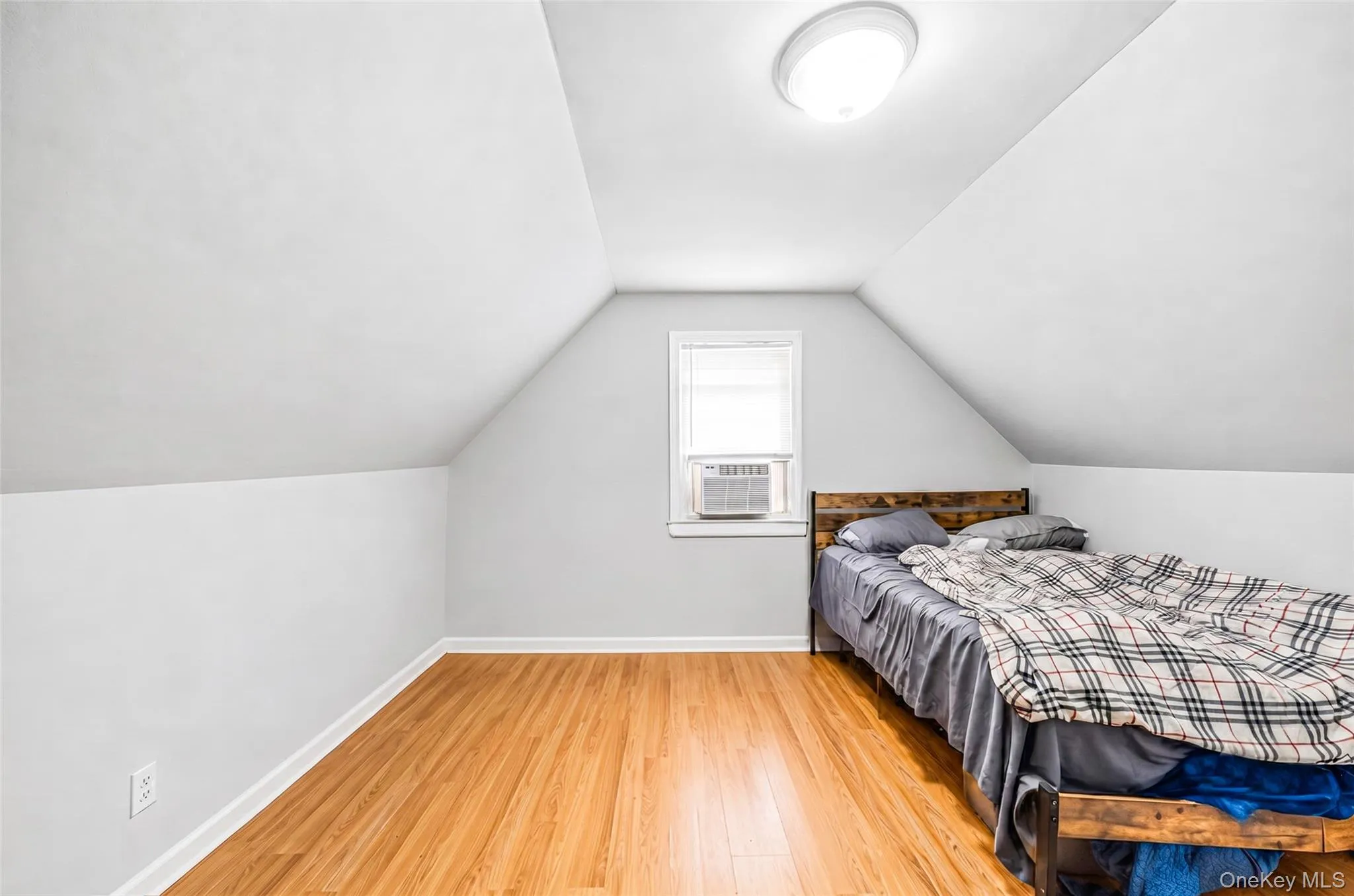 26903 Union Turnpike, New York, NY, 4 Bedrooms Bedrooms, 5 Rooms Rooms,3 BathroomsBathrooms,Residential,For Rent,Union,0,1051556 26903 Union Turnpike, New York, NY, 4 Bedrooms Bedrooms, 5 Rooms Rooms,3 BathroomsBathrooms,Residential,For Rent,Union,0,1051556