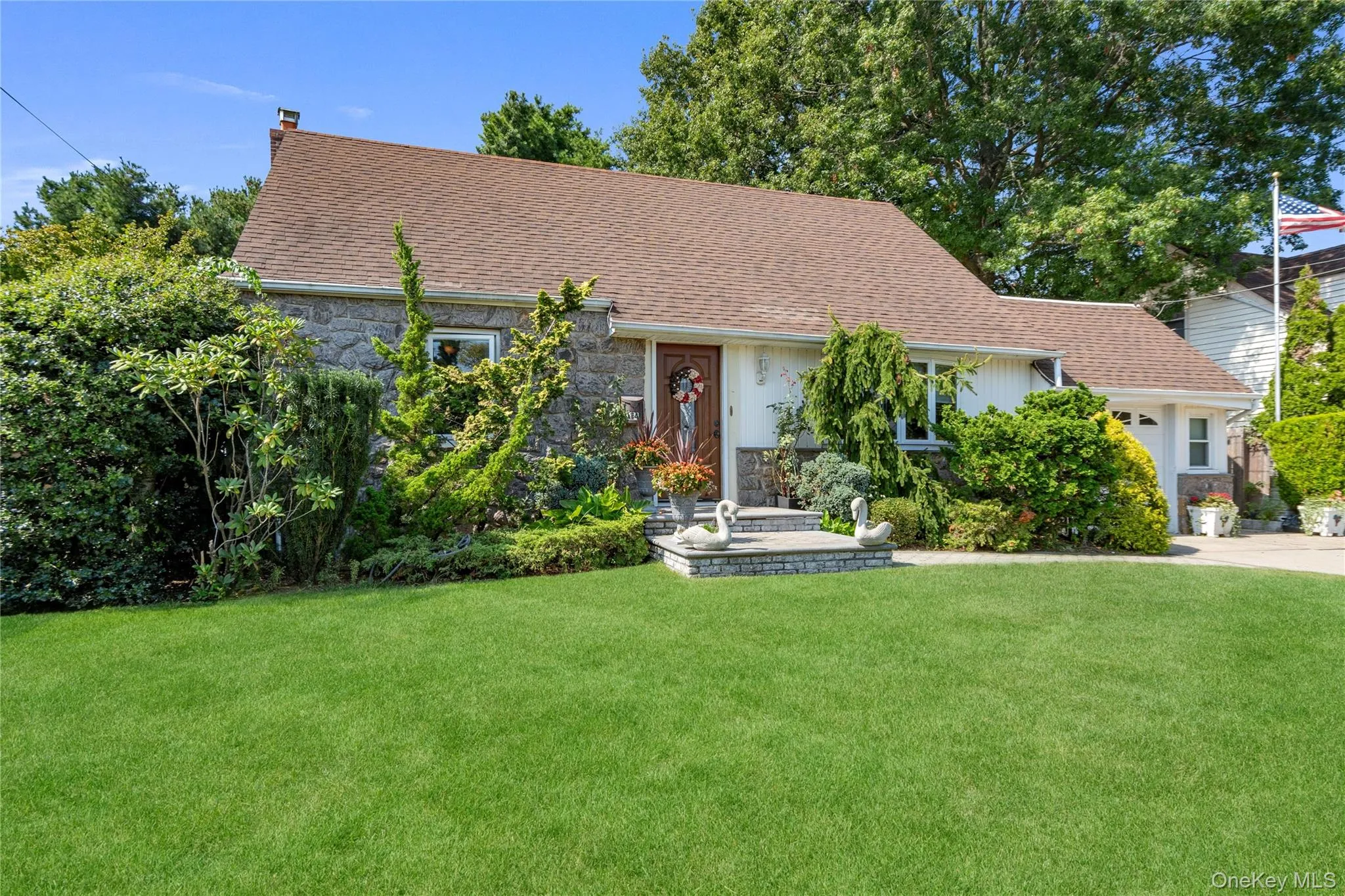 14 Mayfair Lane, Oyster Bay, NY, 4 Bedrooms Bedrooms, 7 Rooms Rooms,2 BathroomsBathrooms,Residential,For Rent,Mayfair,0,1051563 14 Mayfair Lane, Oyster Bay, NY, 4 Bedrooms Bedrooms, 7 Rooms Rooms,2 BathroomsBathrooms,Residential,For Rent,Mayfair,0,1051563
